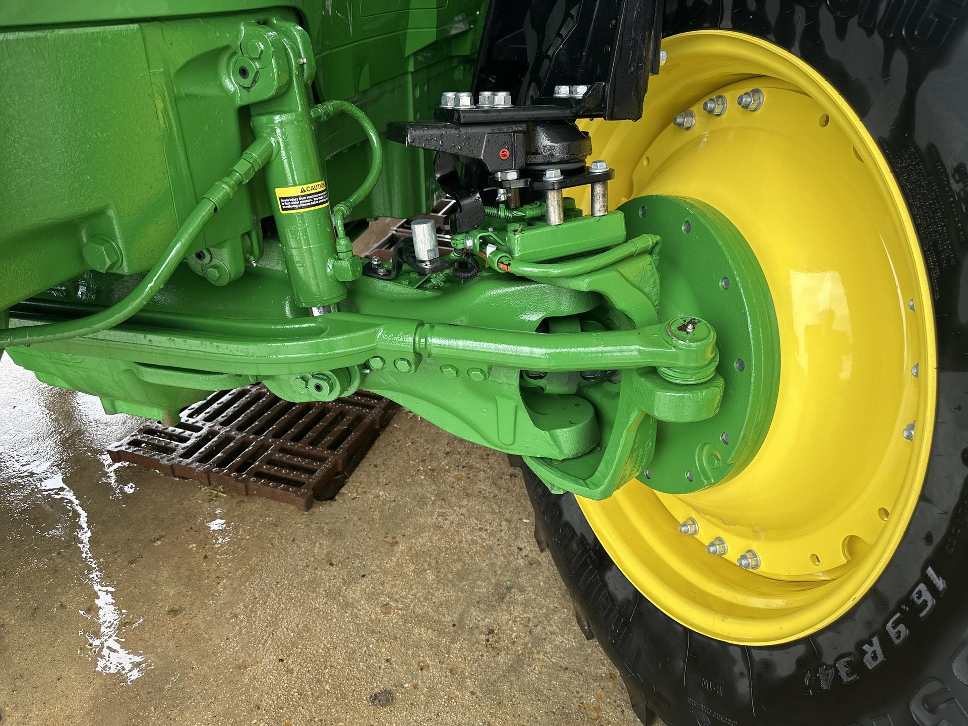 2023 John Deere 7R 230 Image
