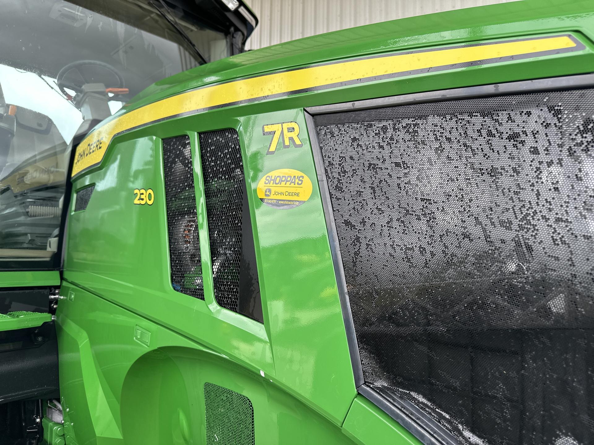 2023 John Deere 7R 230 Image