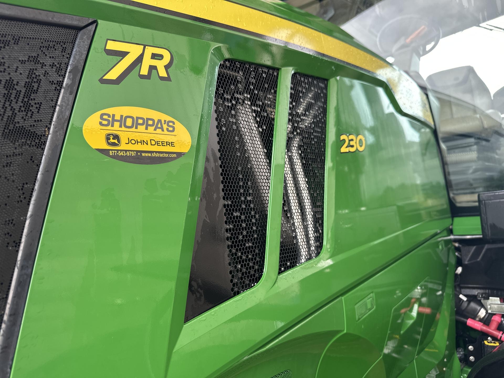 2023 John Deere 7R 230 Image