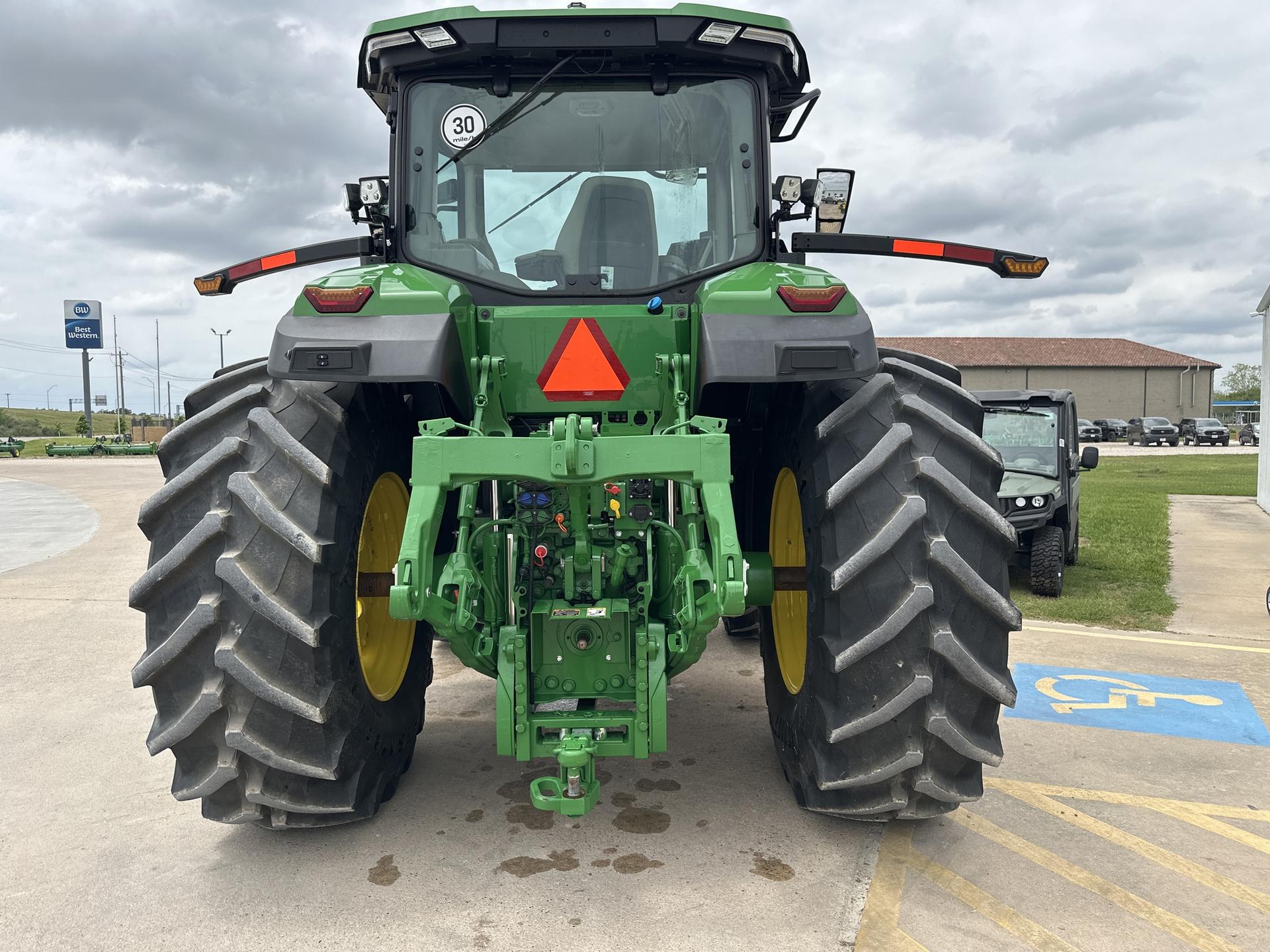 2023 John Deere 7R 230 Image