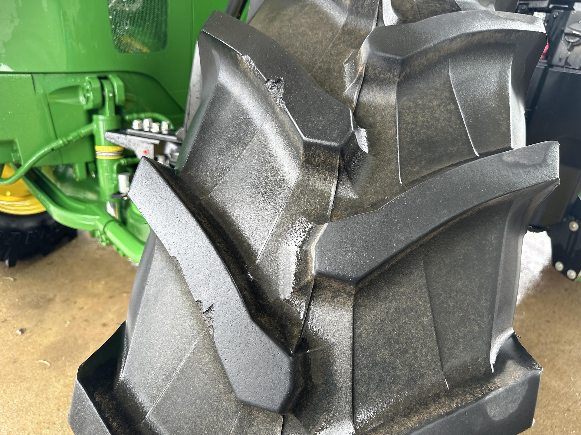 2023 John Deere 7R 230 Image