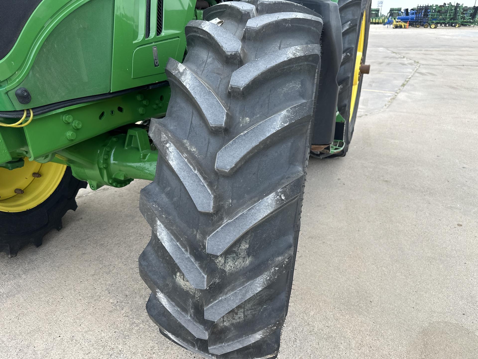 2019 John Deere 6175R Image
