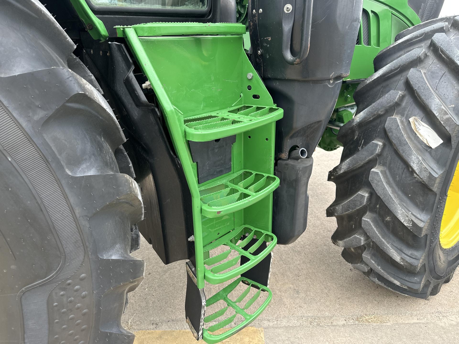 2019 John Deere 6175R Image