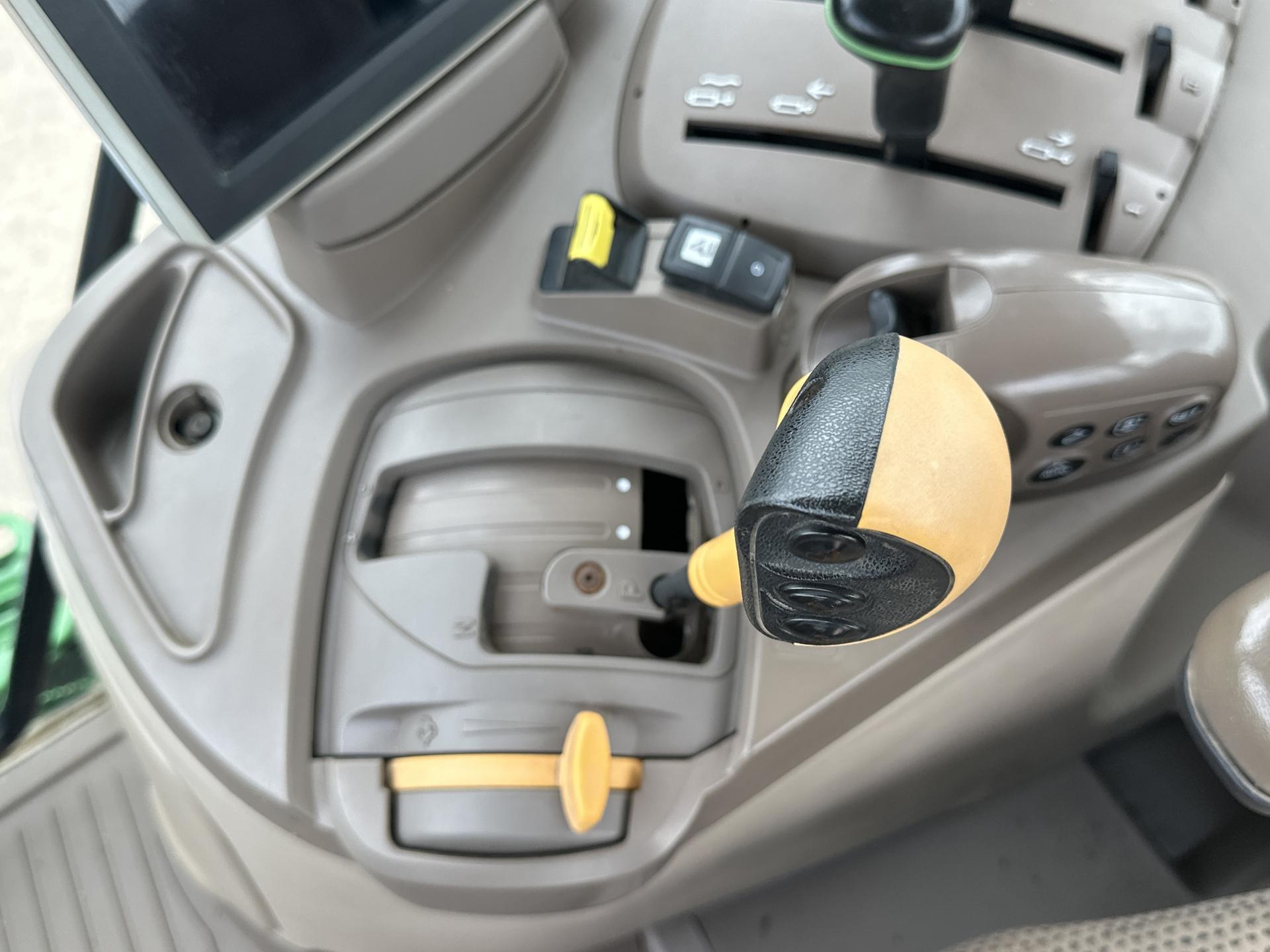 2019 John Deere 6175R Image