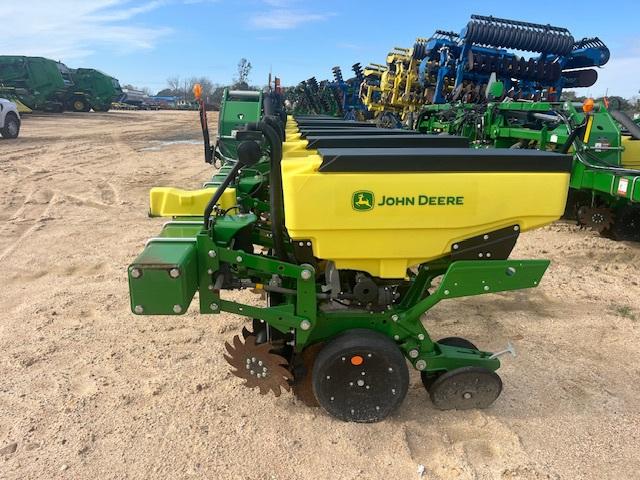 2024 John Deere 1725 Image