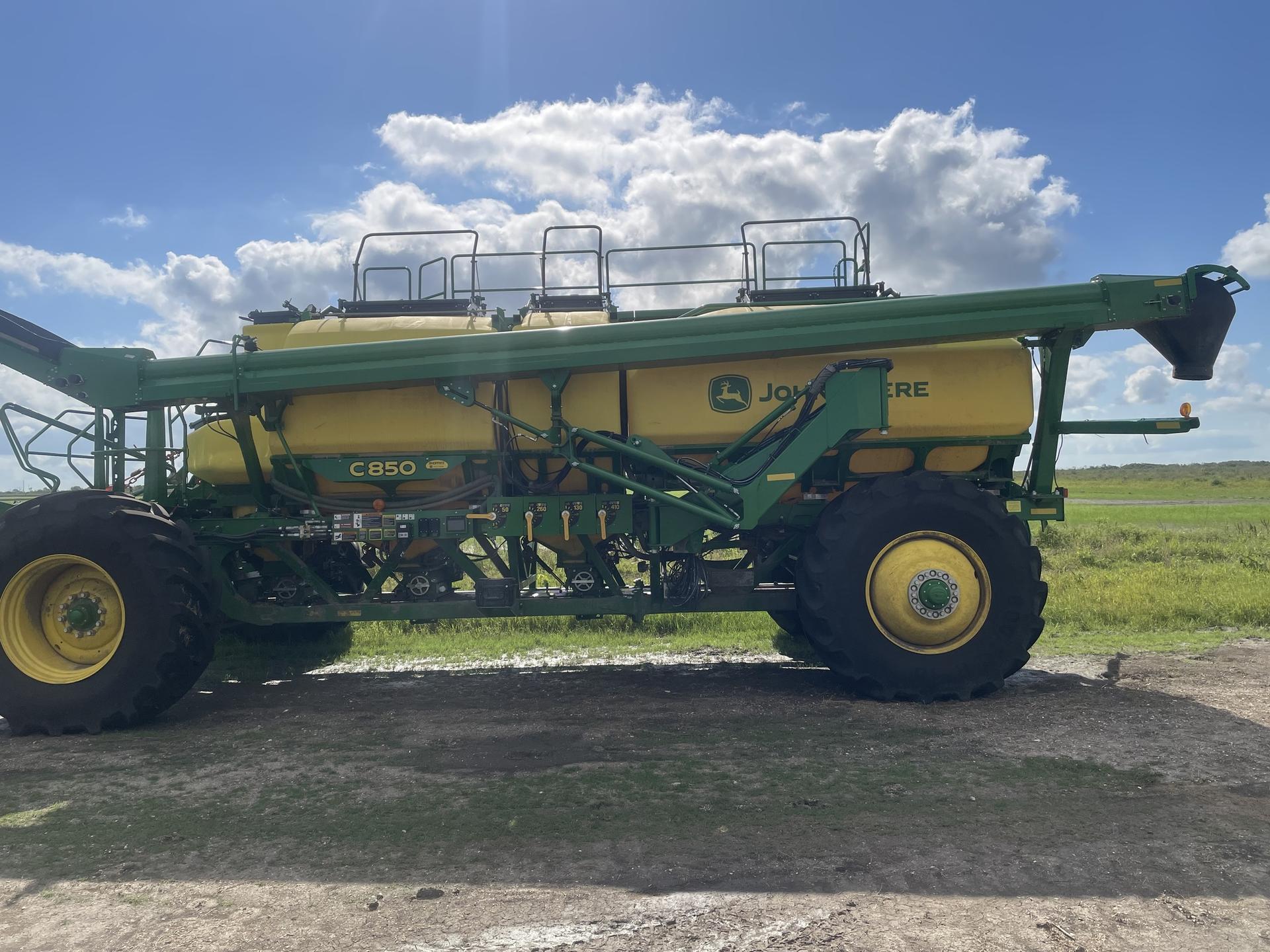 2022 John Deere N560 Image