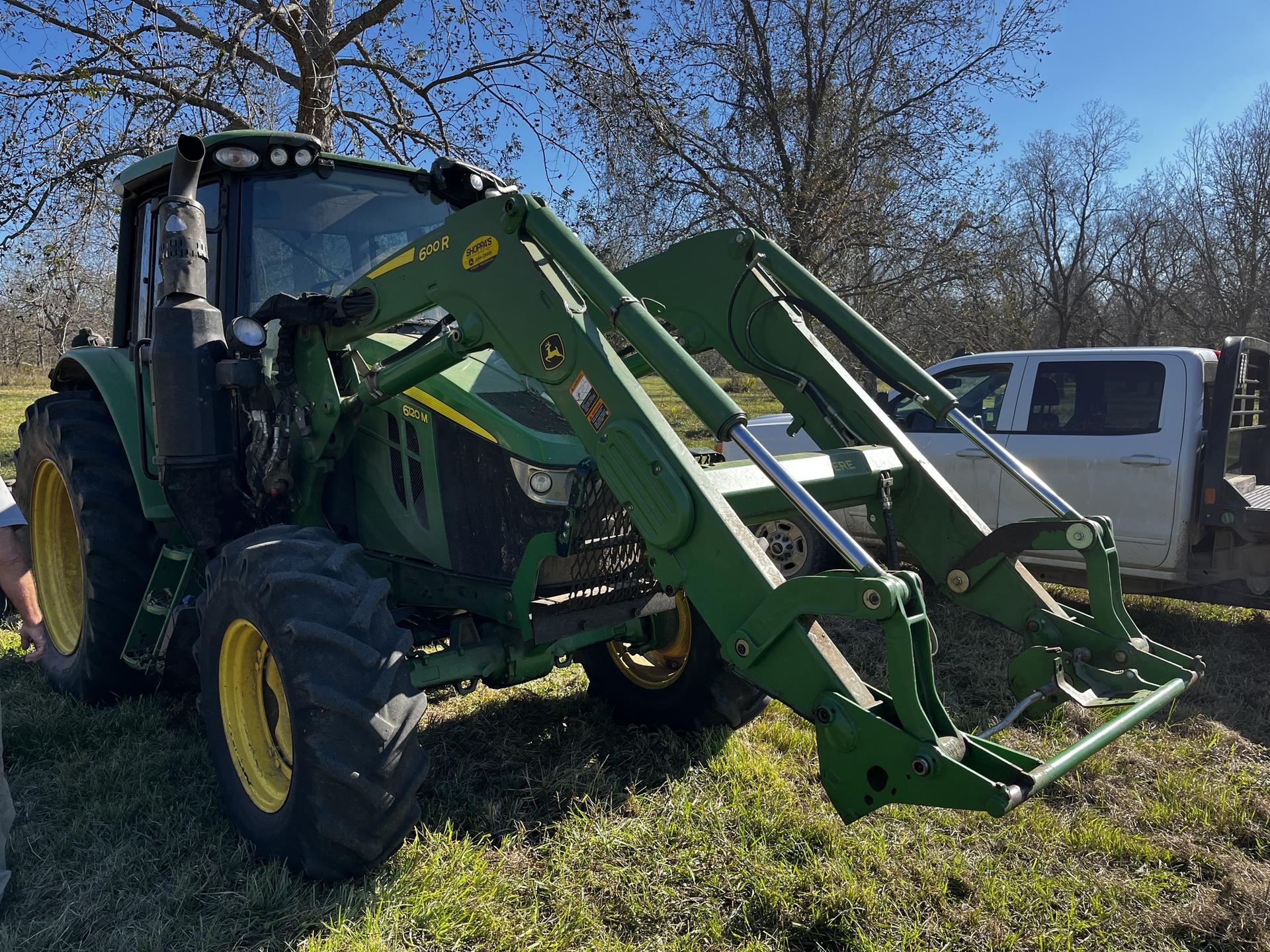2020 John Deere 6120M Image