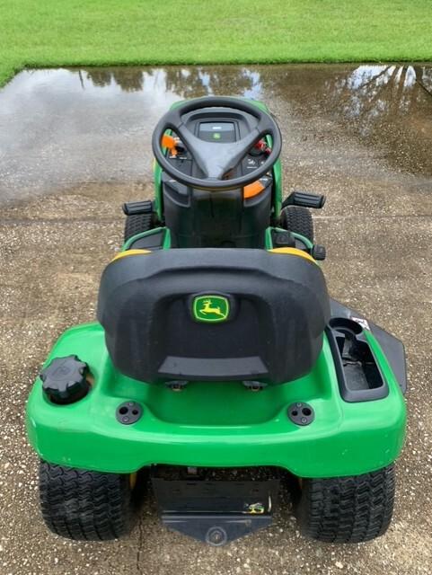 2009 John Deere X300 Image