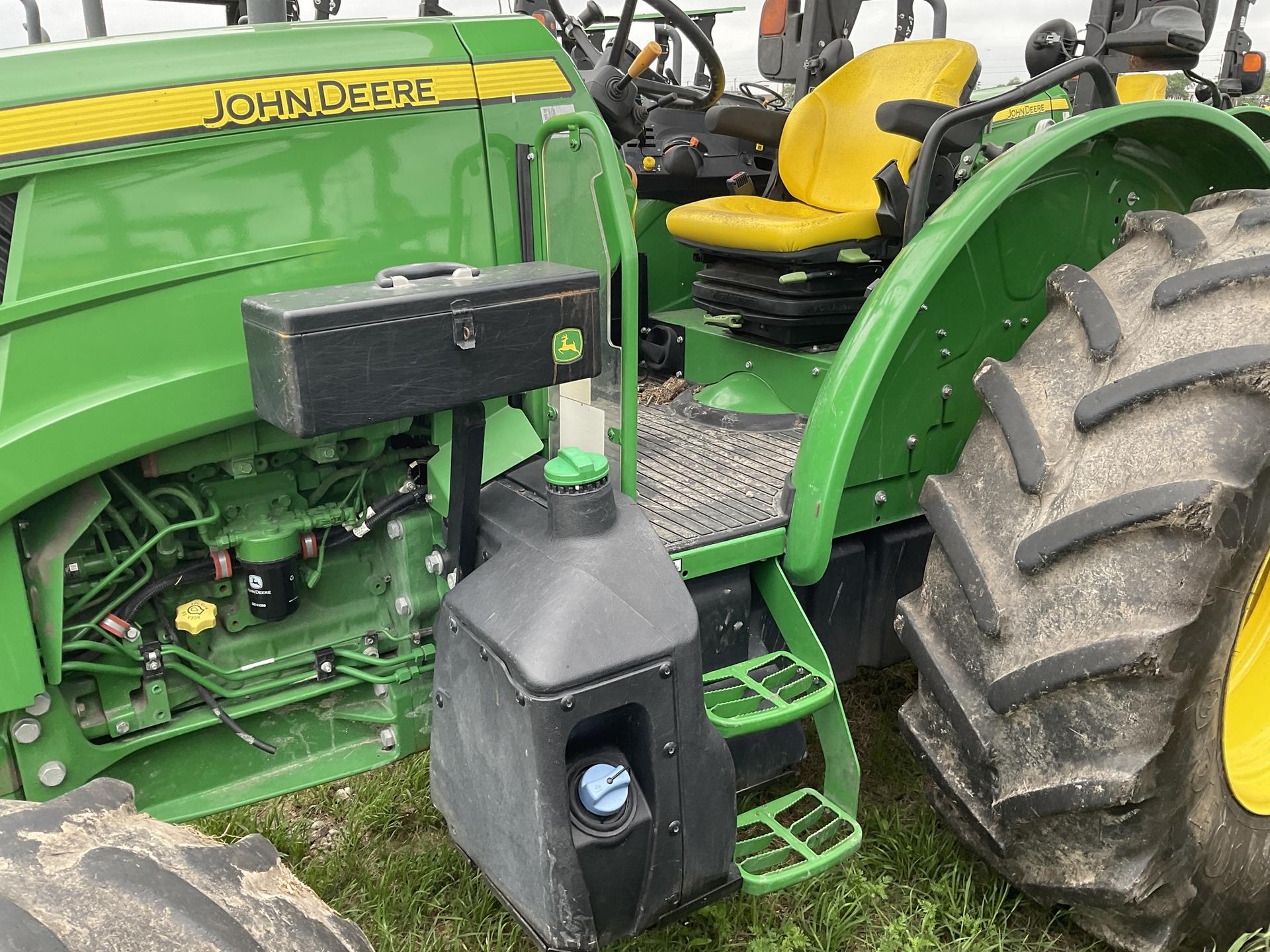 2021 John Deere 5115M Image