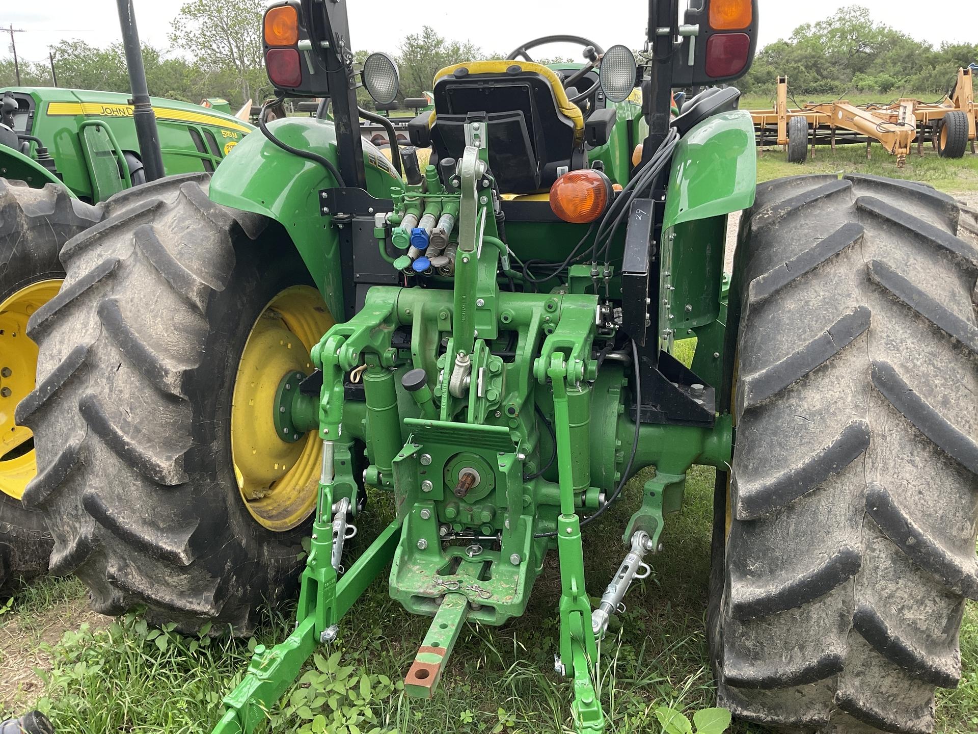 2021 John Deere 5115M Image