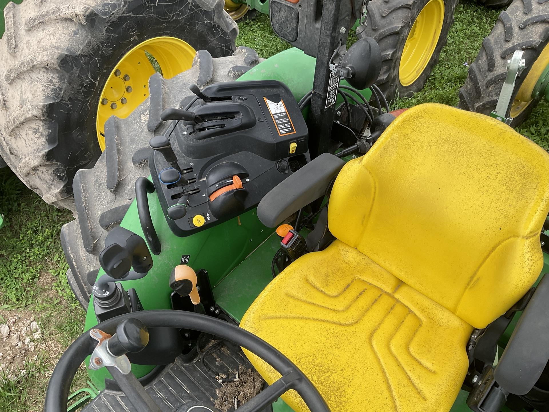 2021 John Deere 5115M Image