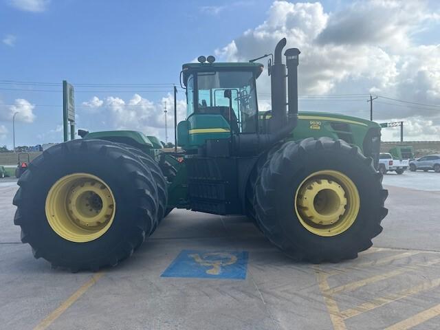 2011 John Deere 9530 Image