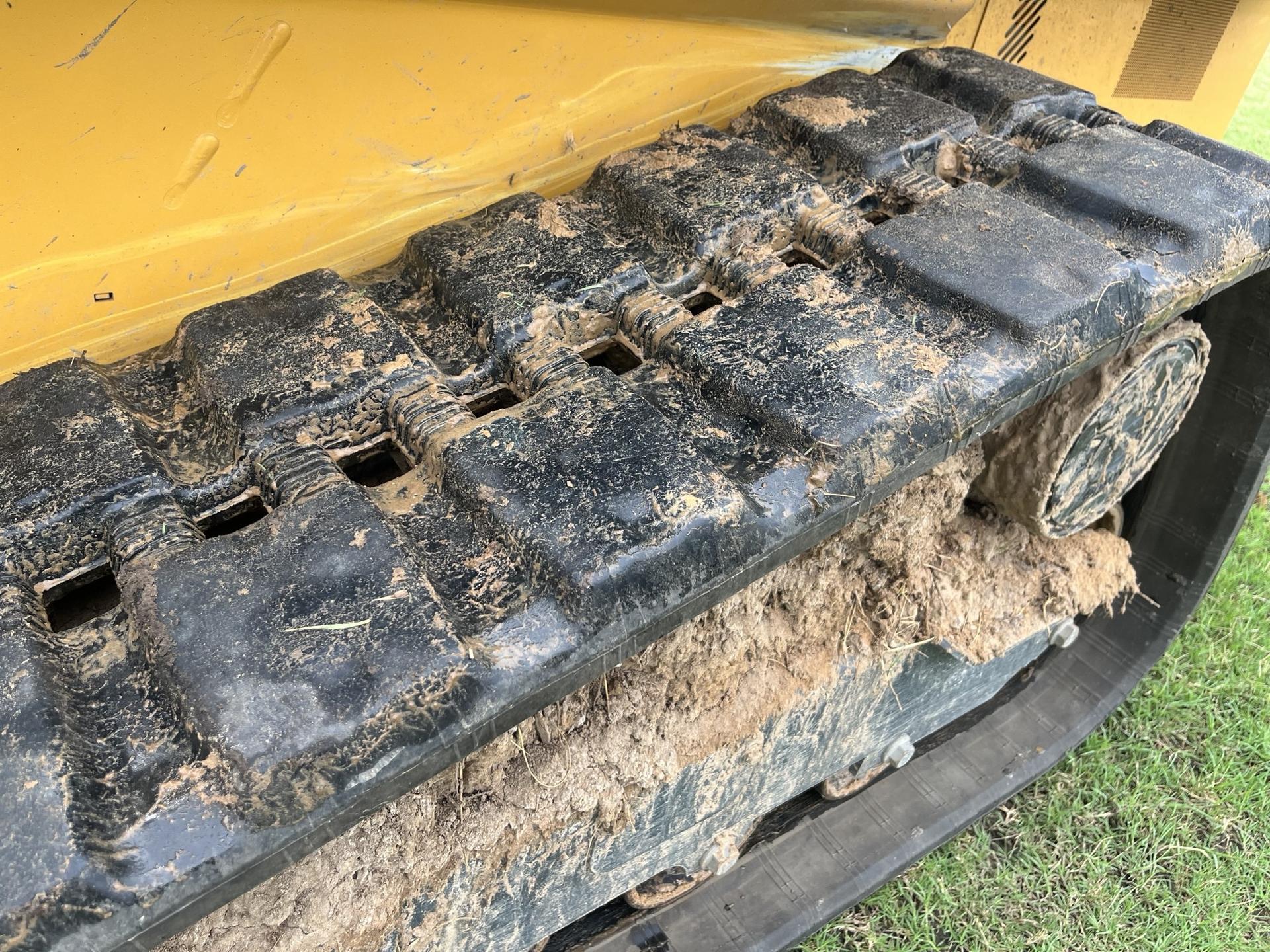 2023 John Deere 325G Image