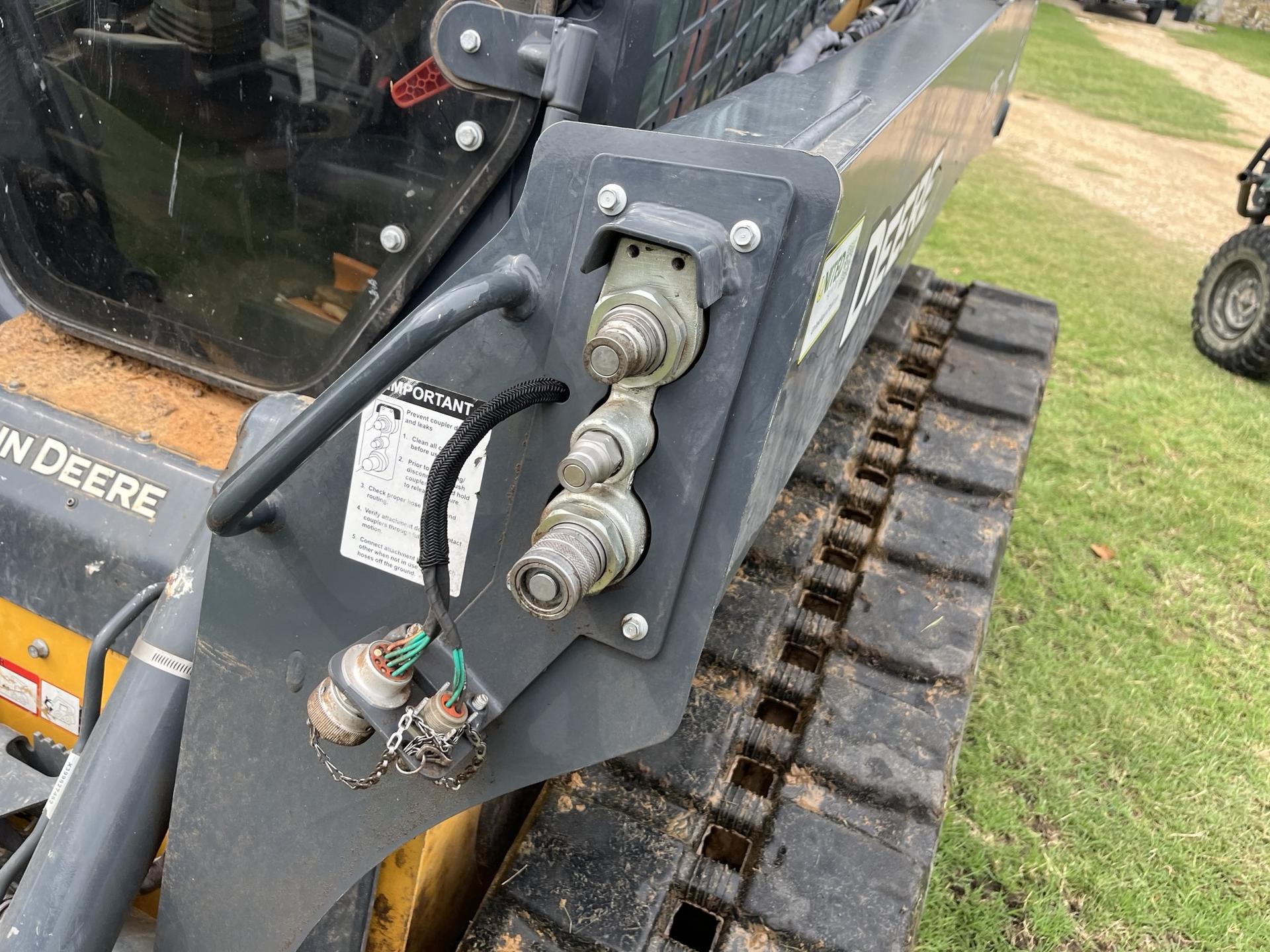 2023 John Deere 325G Image