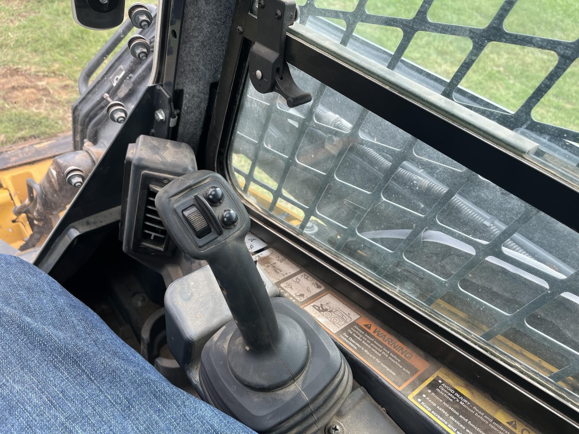 2023 John Deere 325G Image
