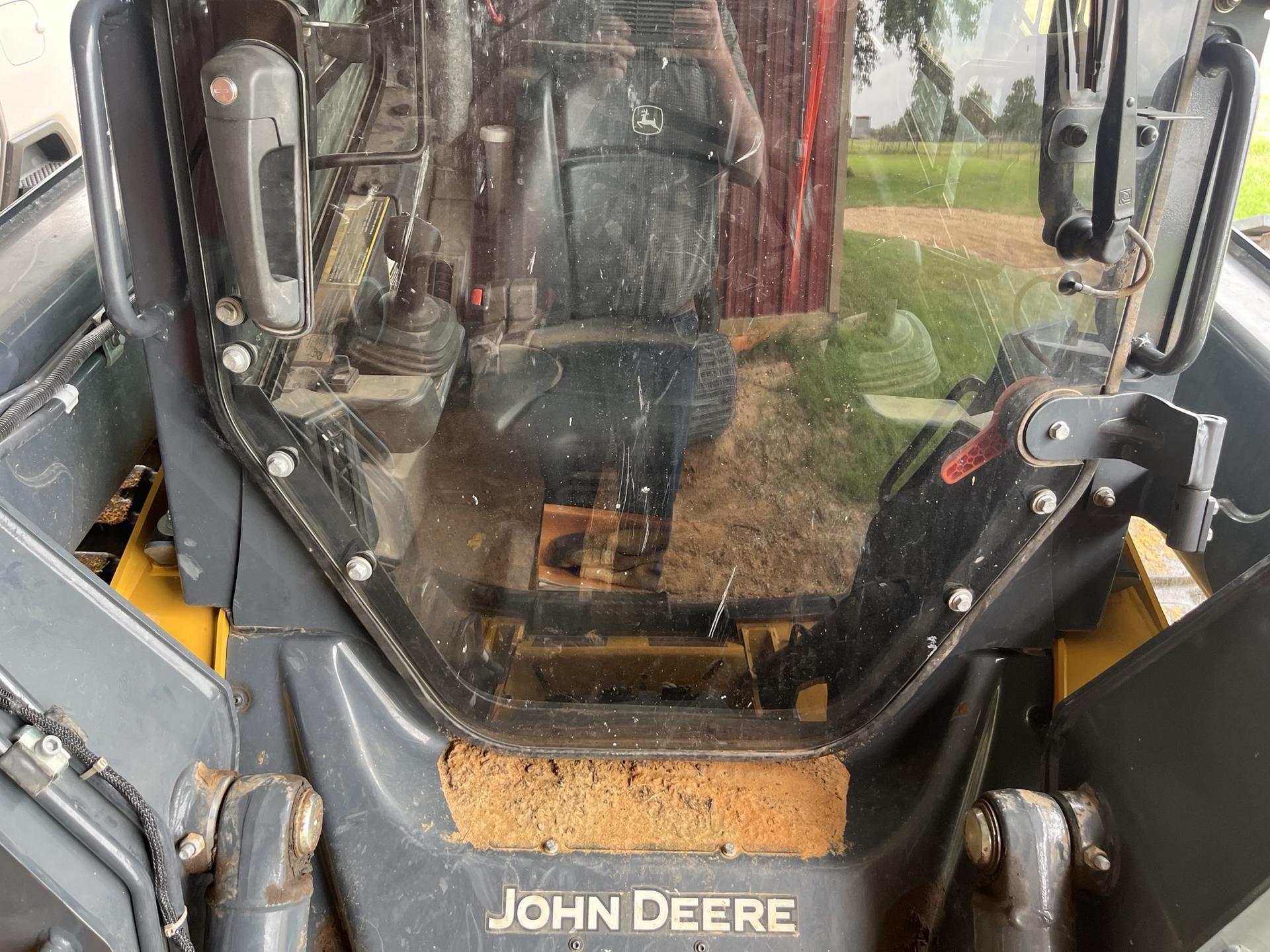 2023 John Deere 325G Image