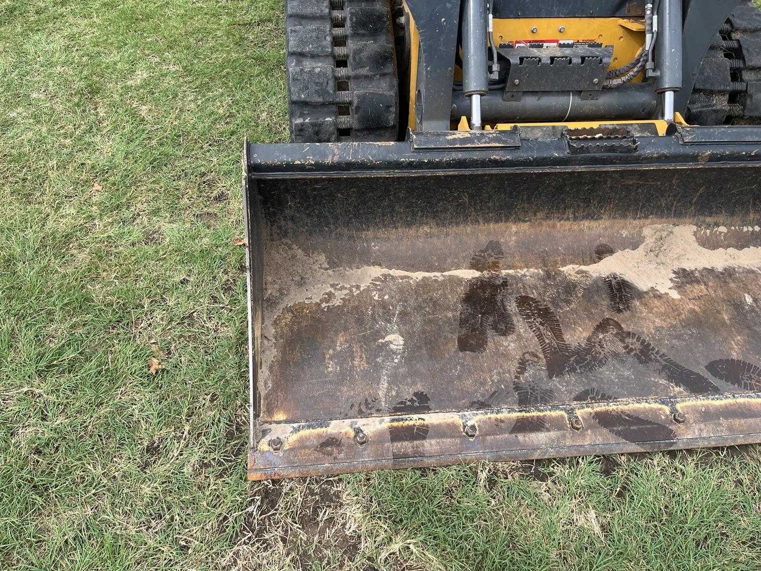 2023 John Deere 325G Image