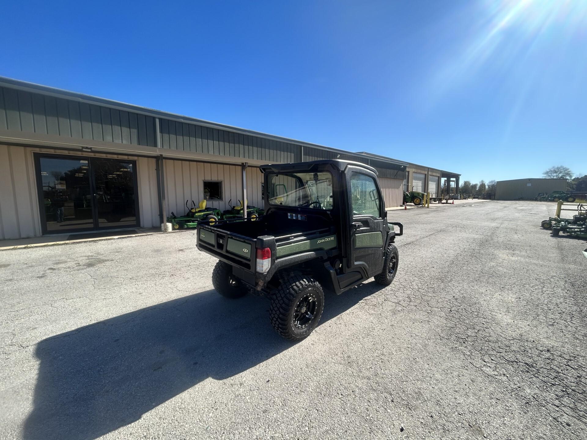 2019 John Deere XUV 835R Image