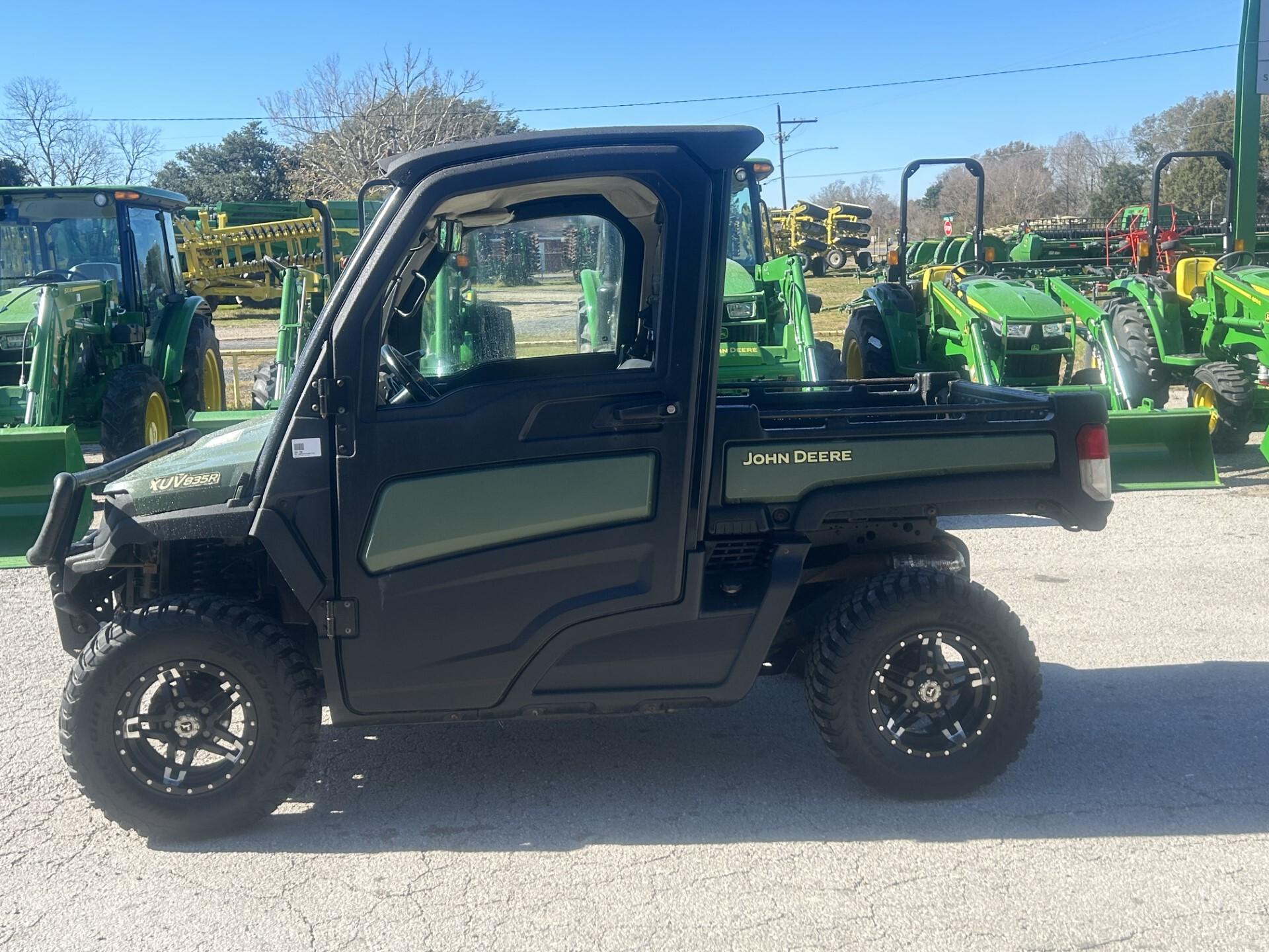 2019 John Deere XUV 835R Image