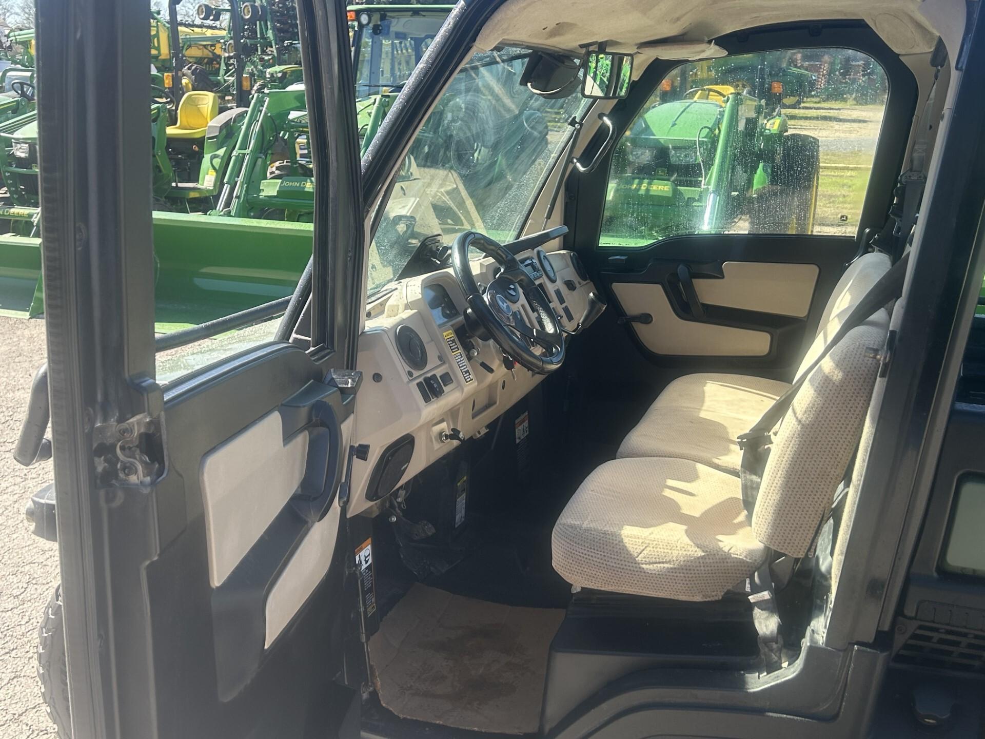2019 John Deere XUV 835R Image