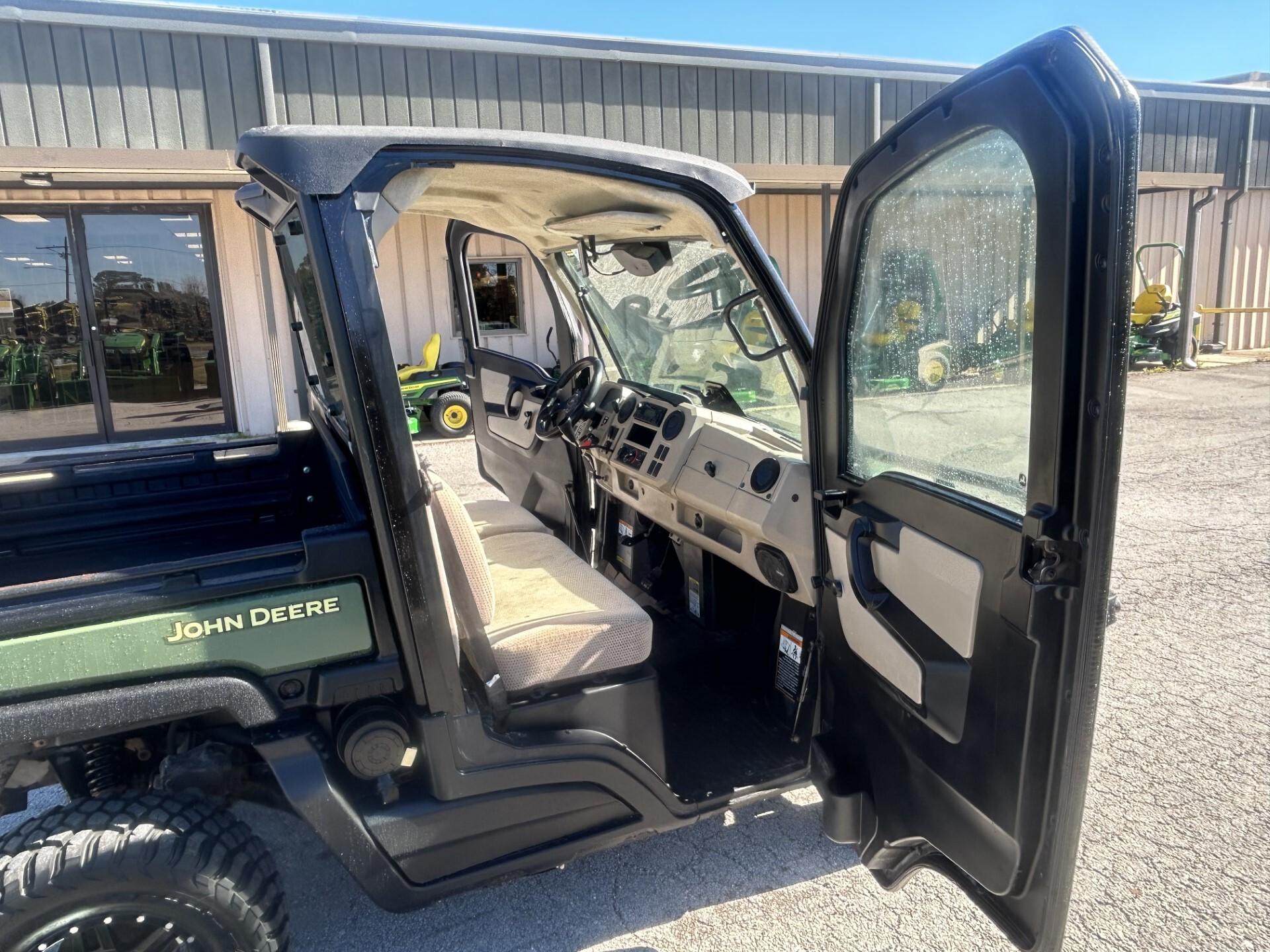 2019 John Deere XUV 835R Image