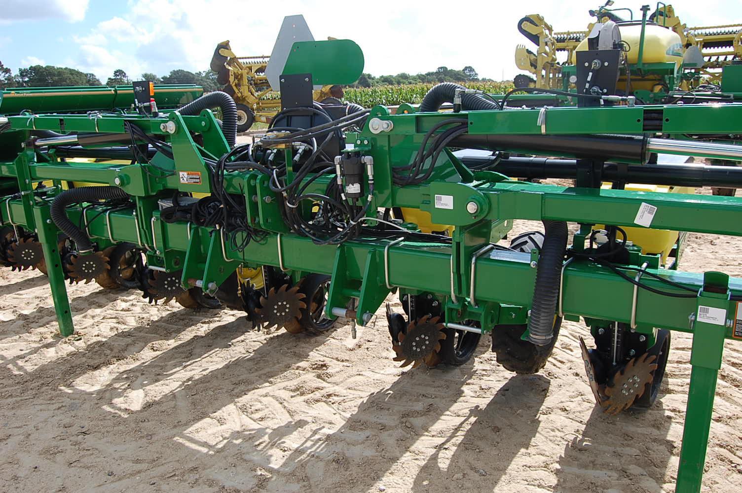 2024 John Deere 1725 Image