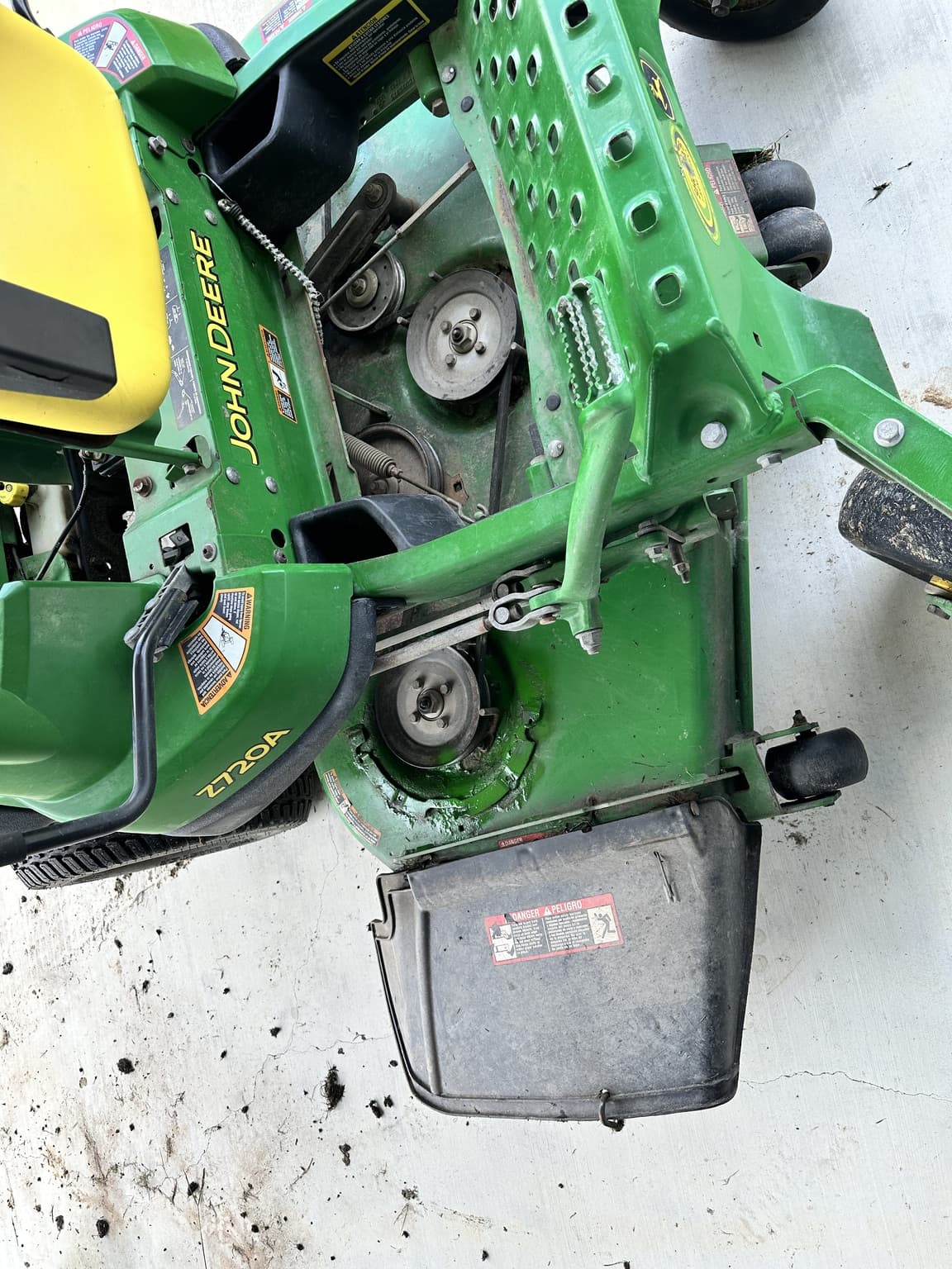 2012 John Deere Z720A Image