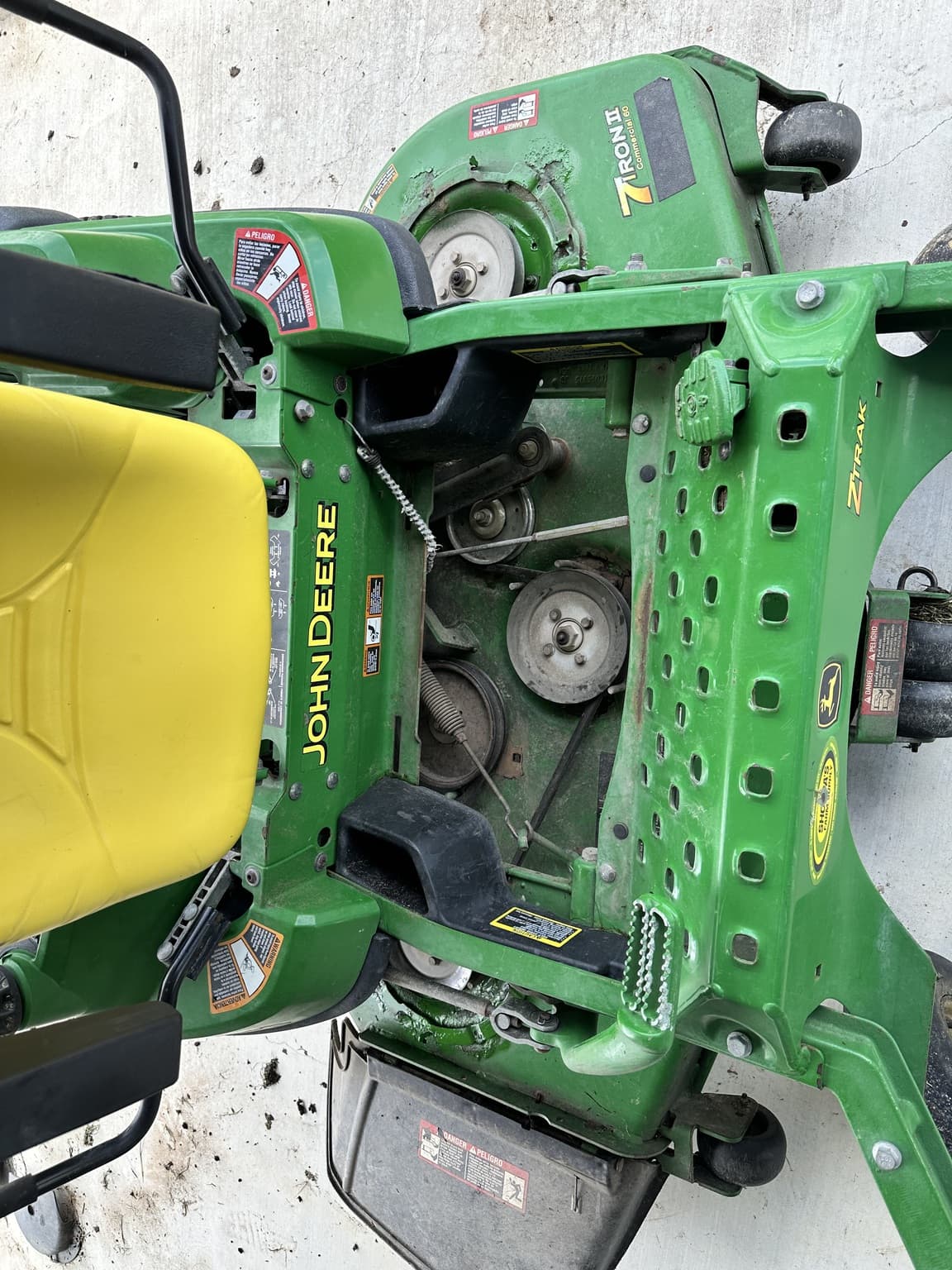 2012 John Deere Z720A Image