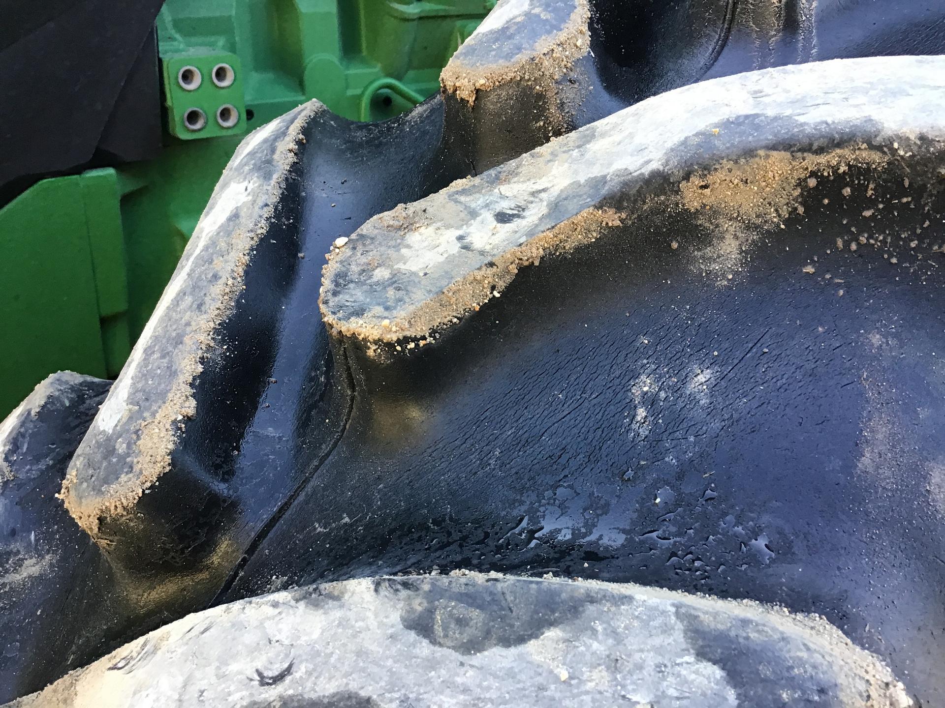 2021 John Deere 8R 230 Image