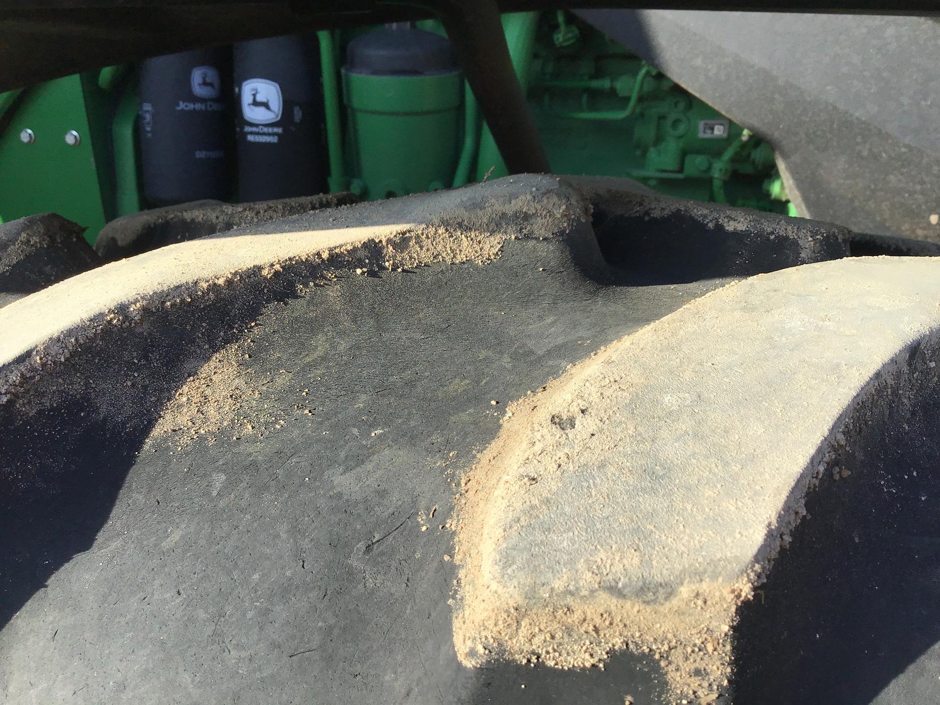 2021 John Deere 8R 230 Image