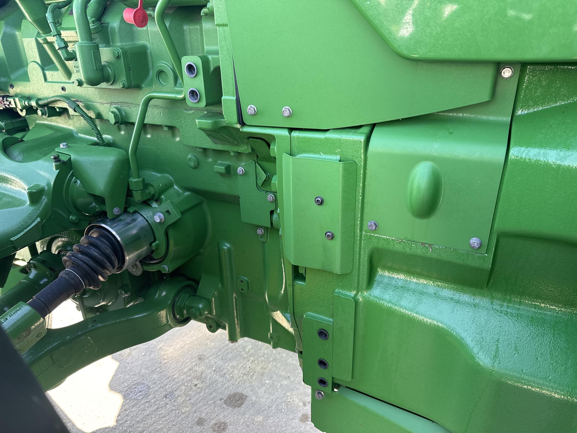 2023 John Deere 8R 310 Image