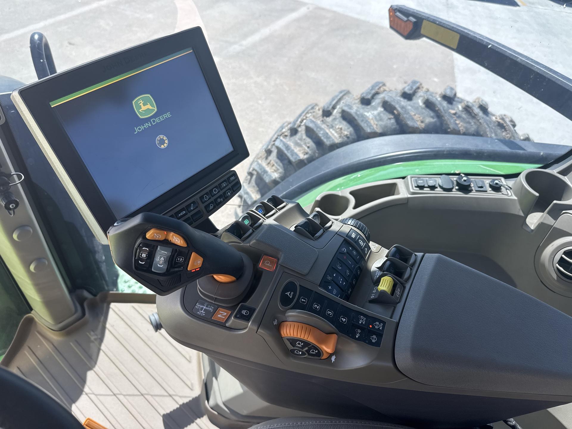 2023 John Deere 8R 310 Image