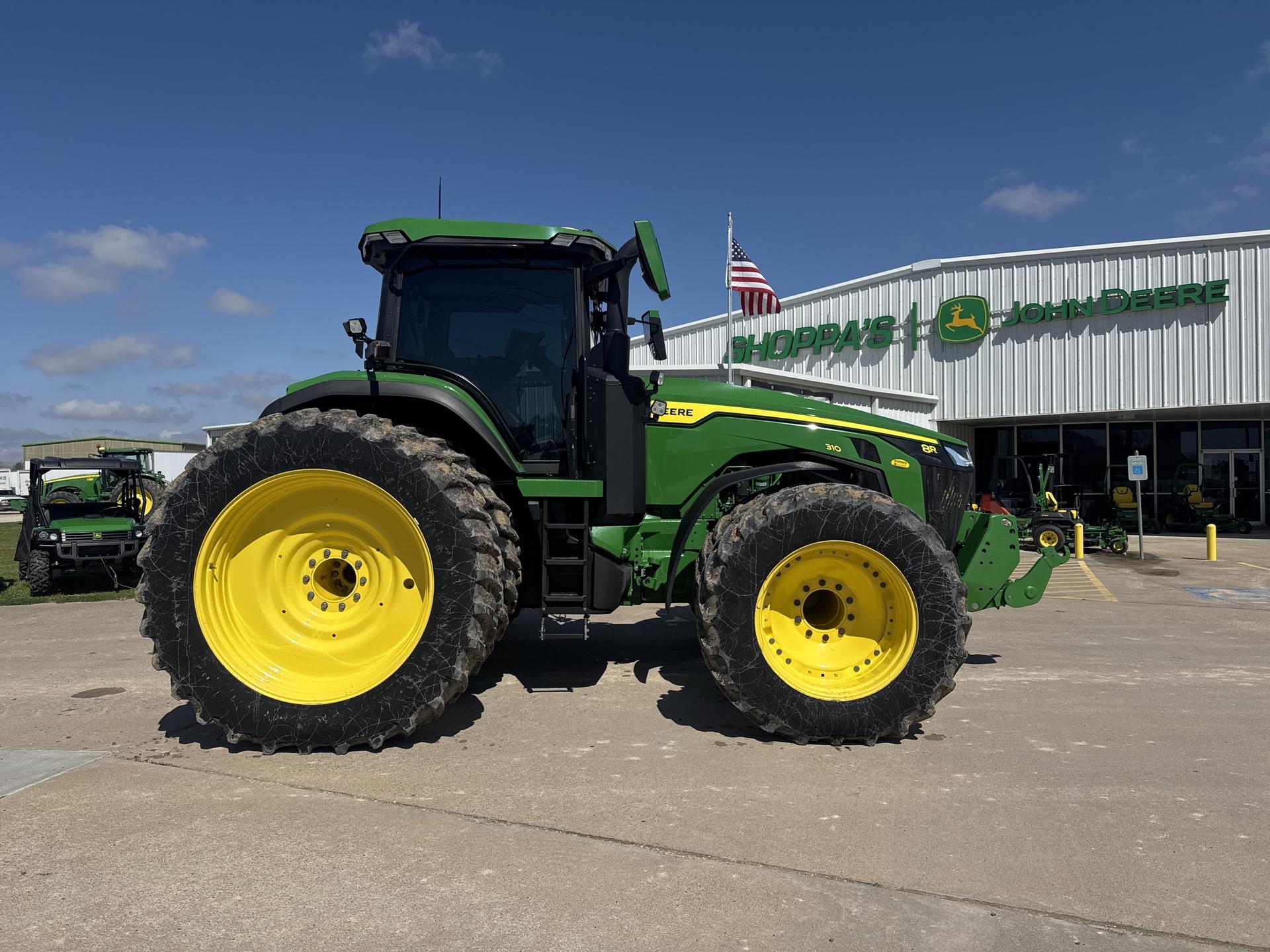2023 John Deere 8R 310 Image