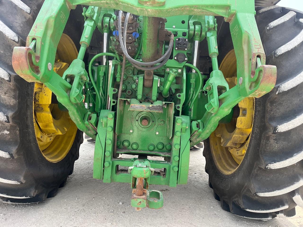 2022 John Deere 7R 210 Image