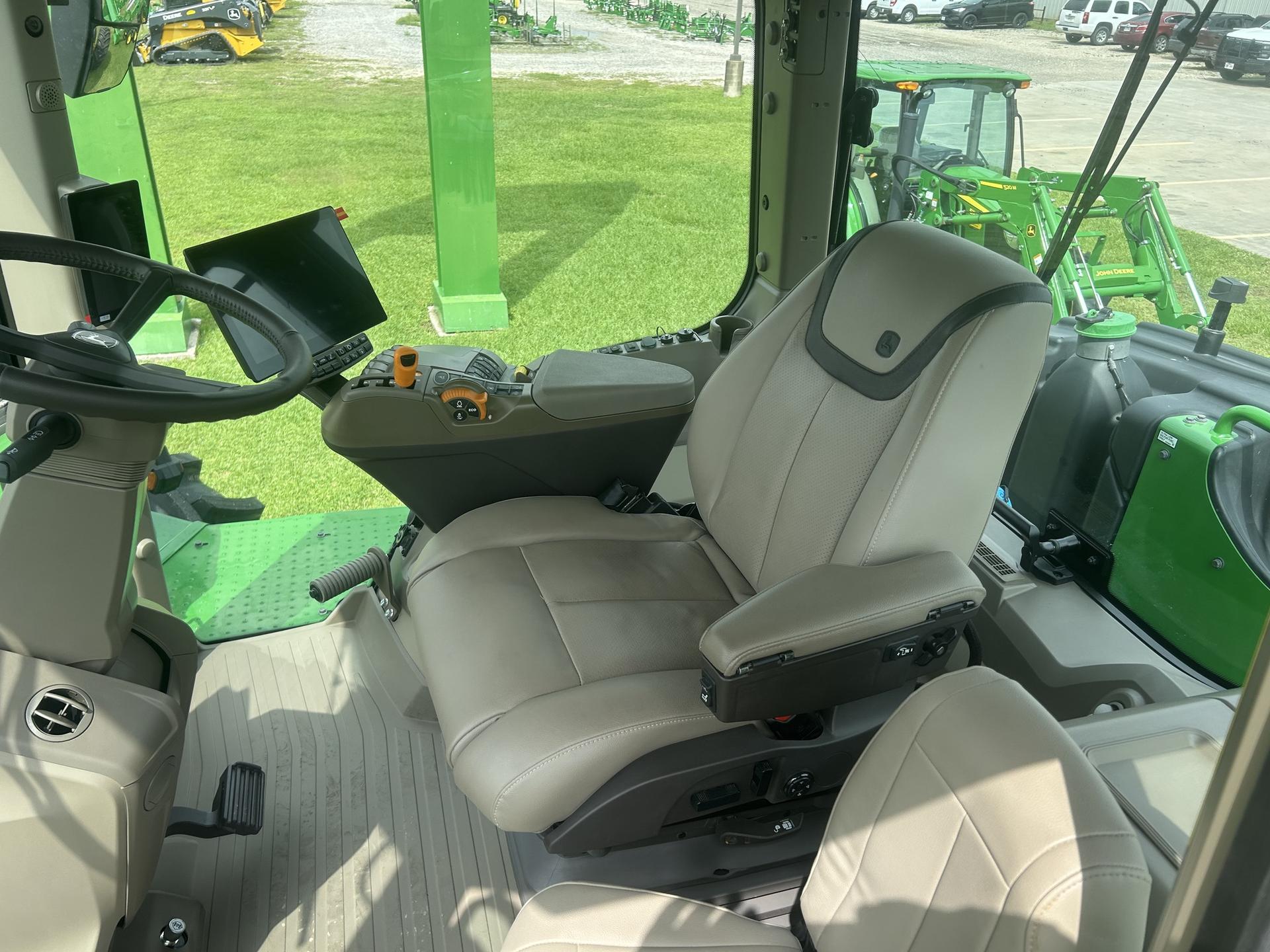 2024 John Deere 9R 640 Image
