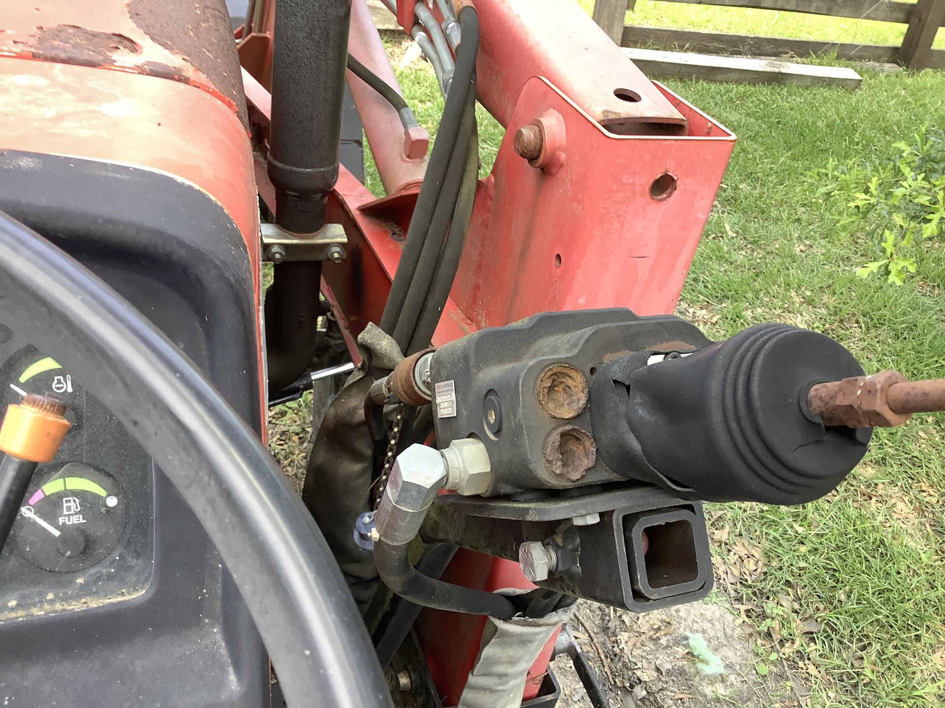 2009 Massey Ferguson 2615 Image