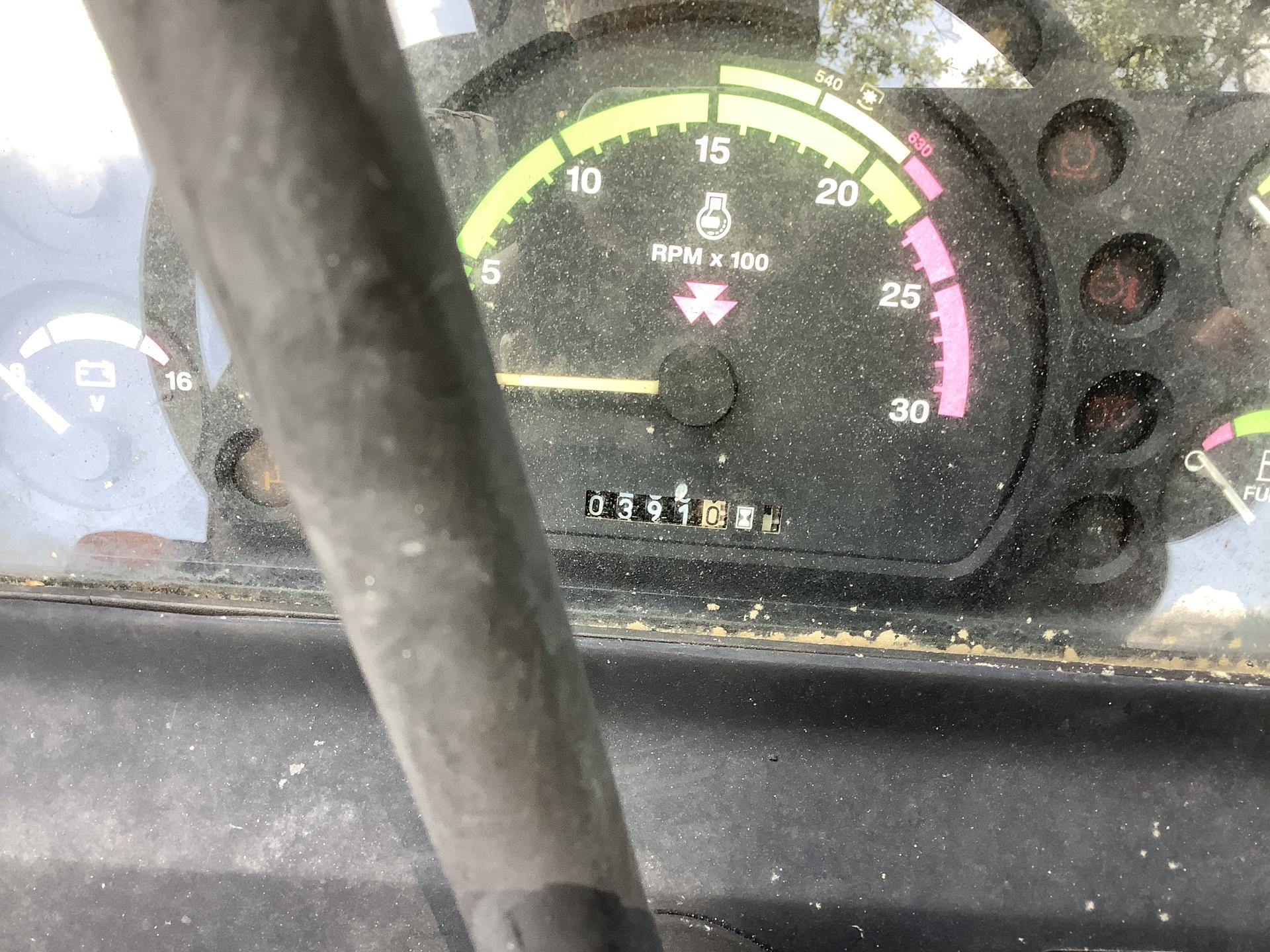 2009 Massey Ferguson 2615 Image