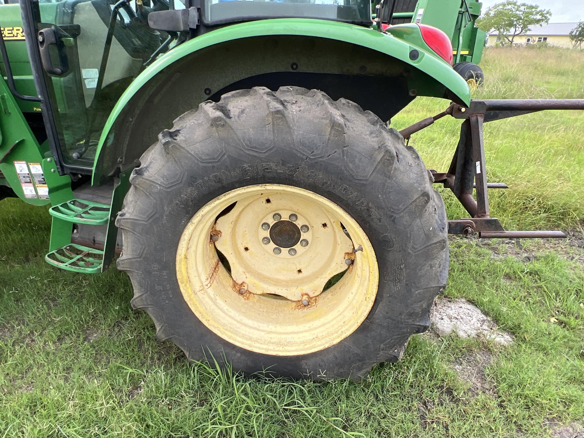 2006 John Deere 5425 Image