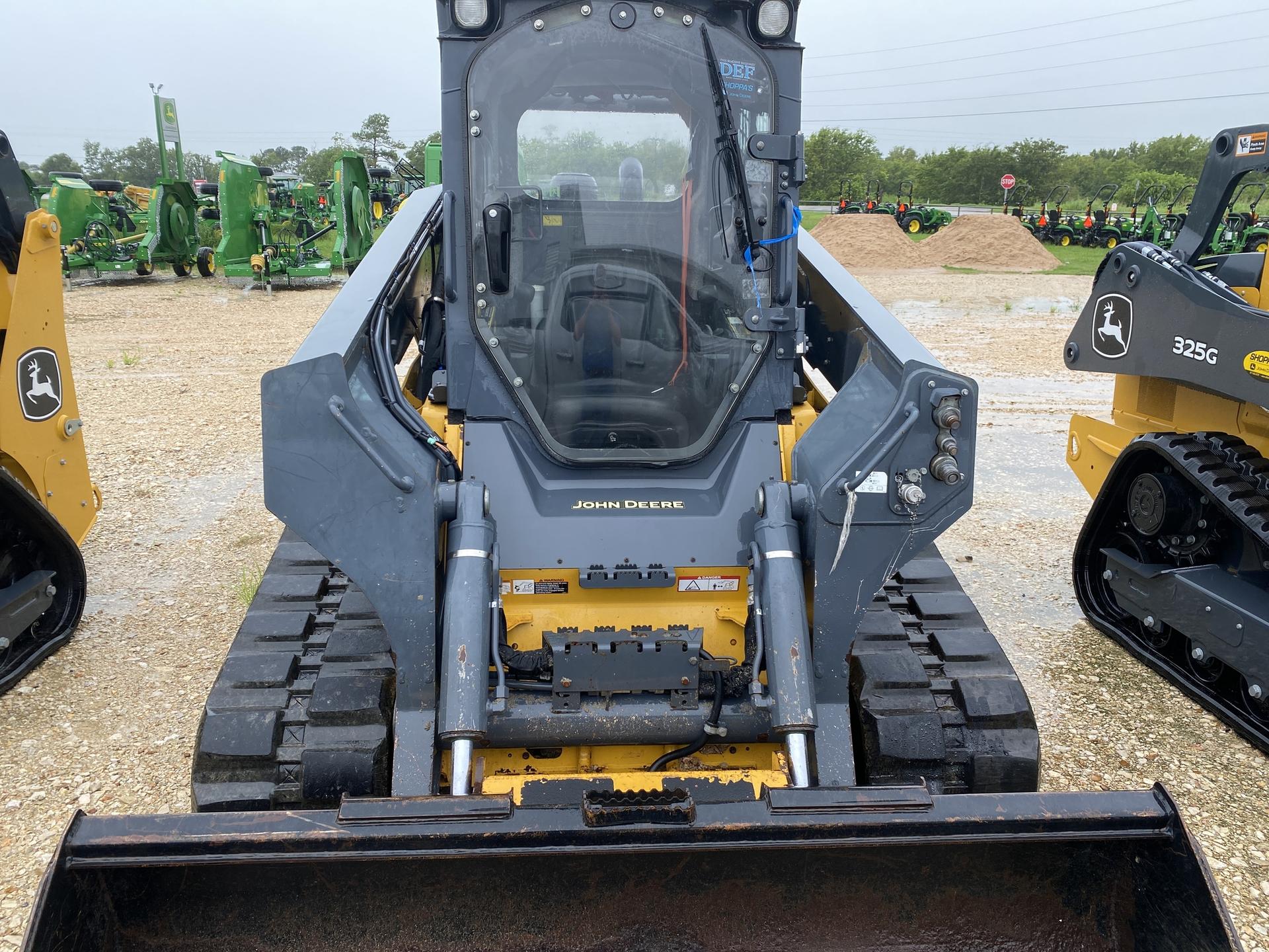 2018 John Deere 333G Image