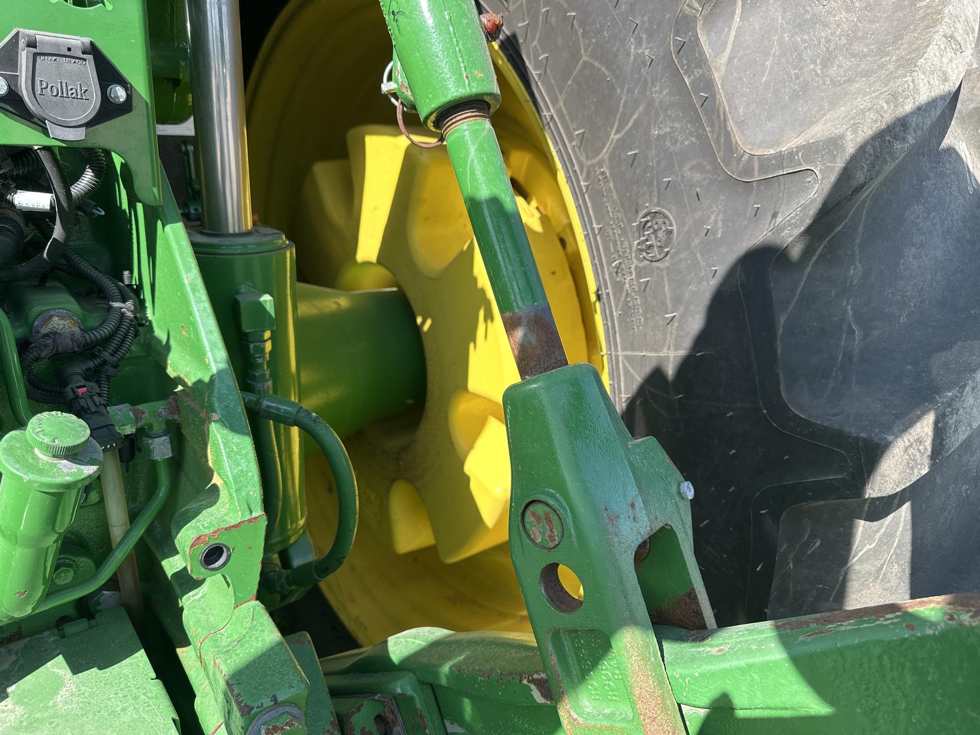 2016 John Deere 8370R Image