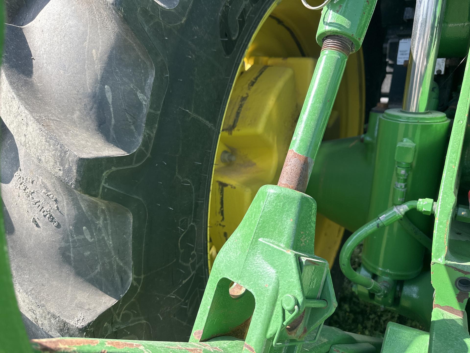 2016 John Deere 8370R Image