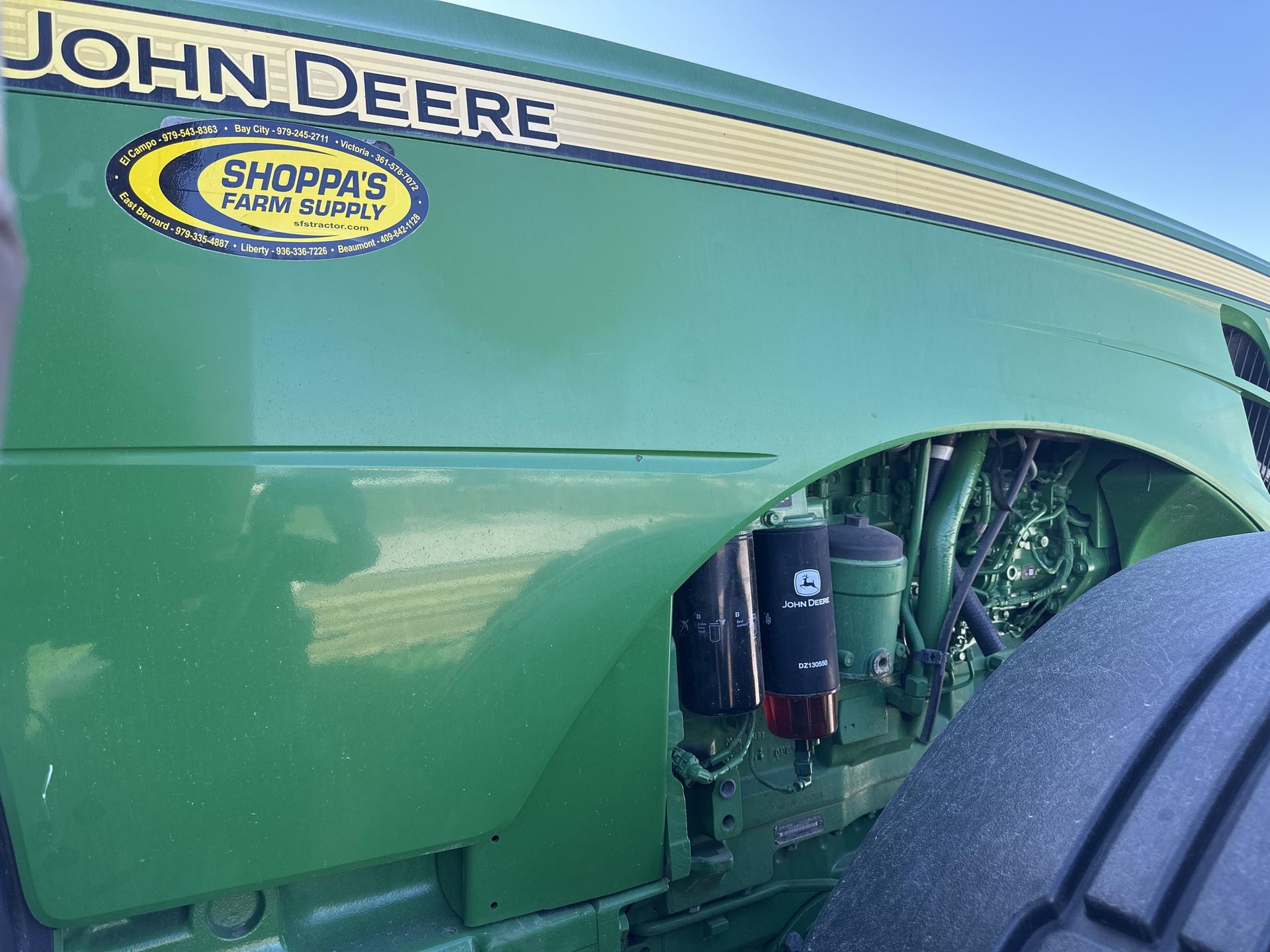 2016 John Deere 8370R Image