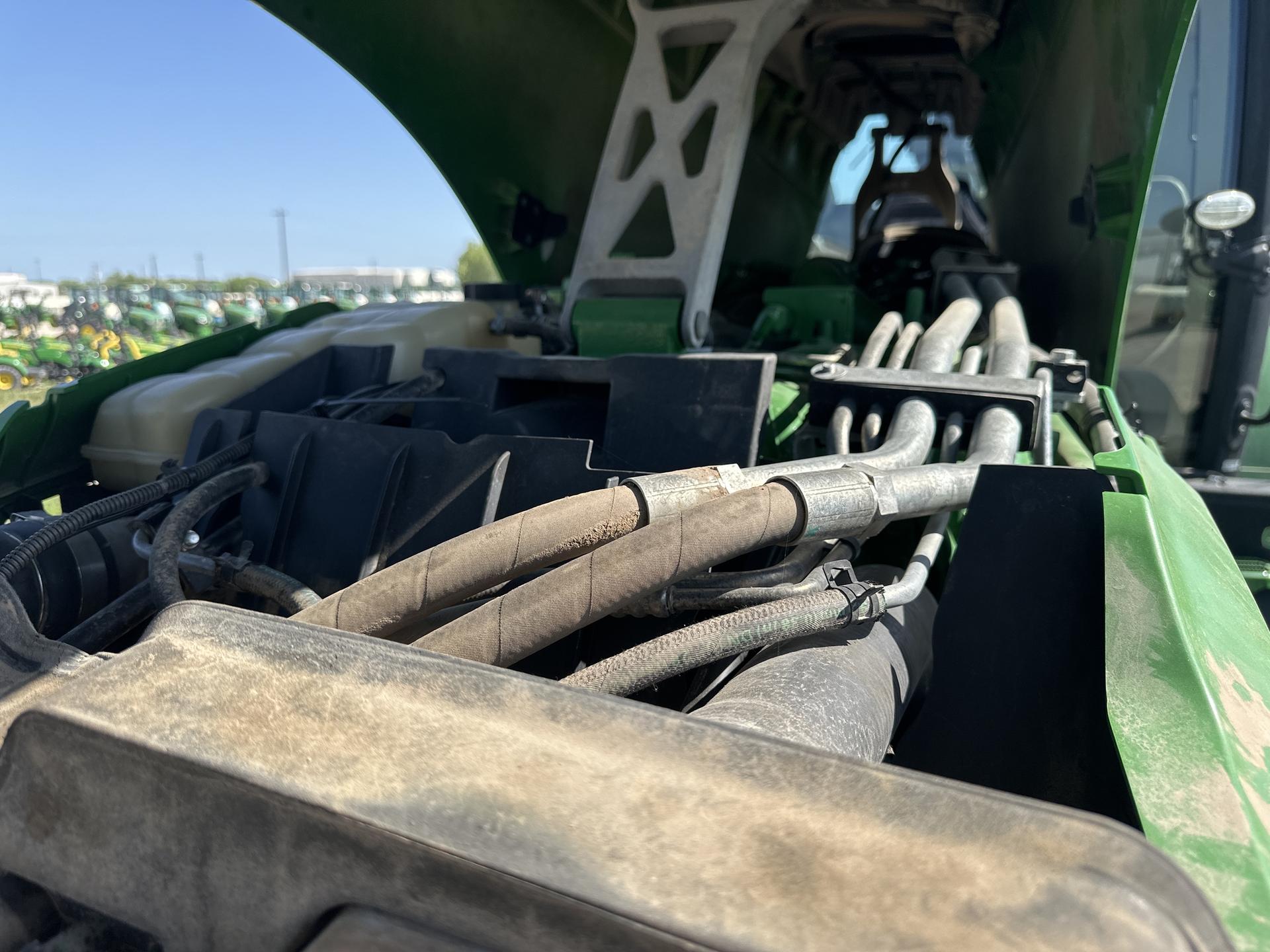 2016 John Deere 8370R Image
