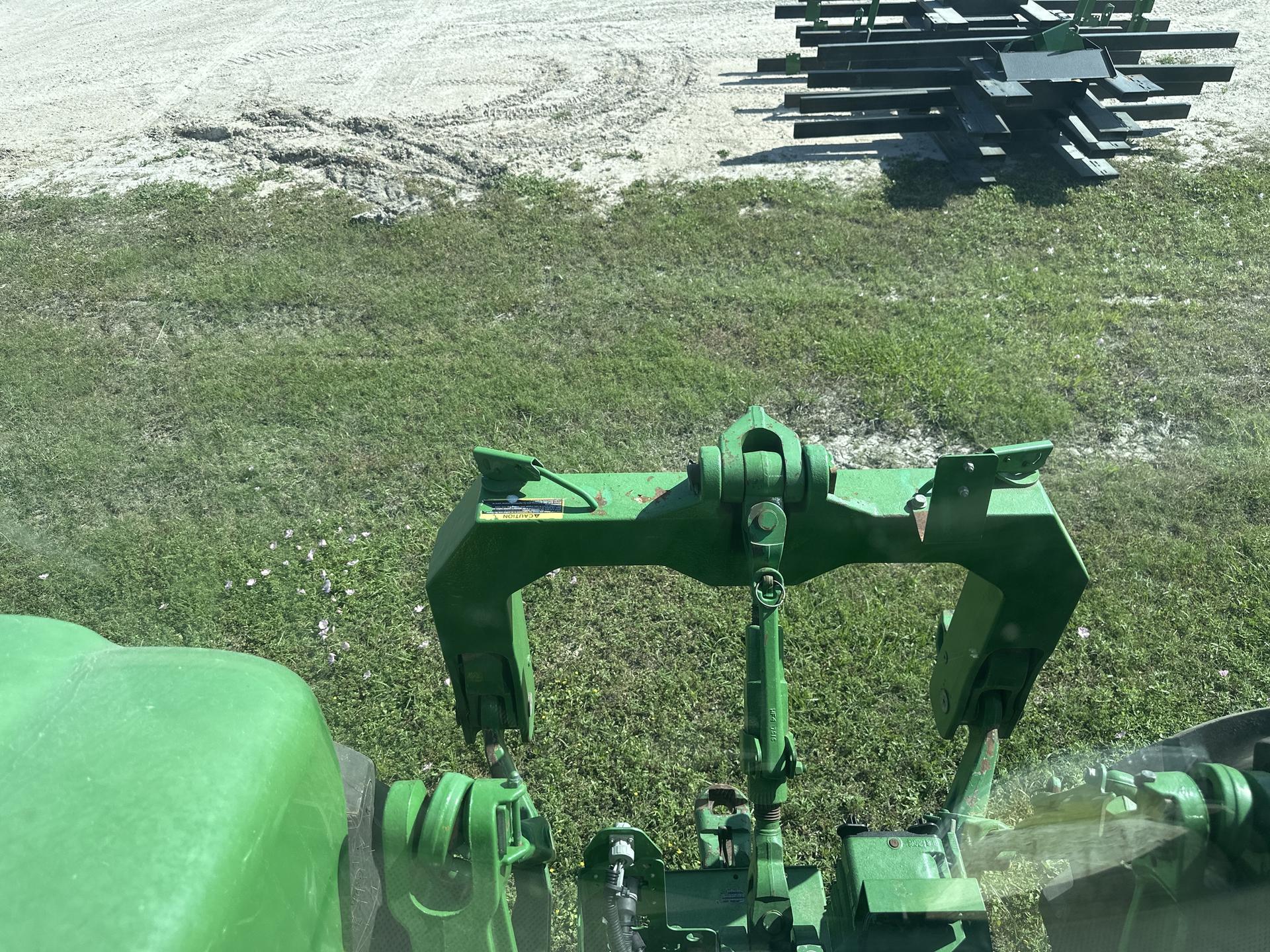 2016 John Deere 8370R Image