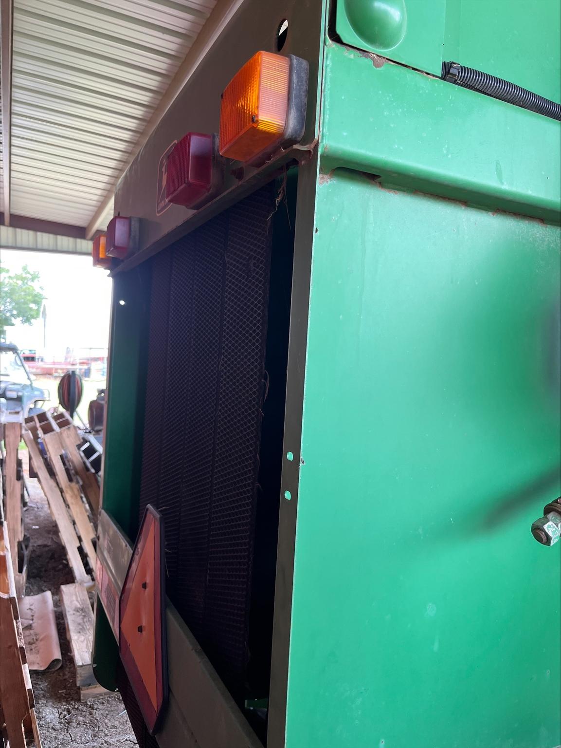 1997 John Deere 466 Image