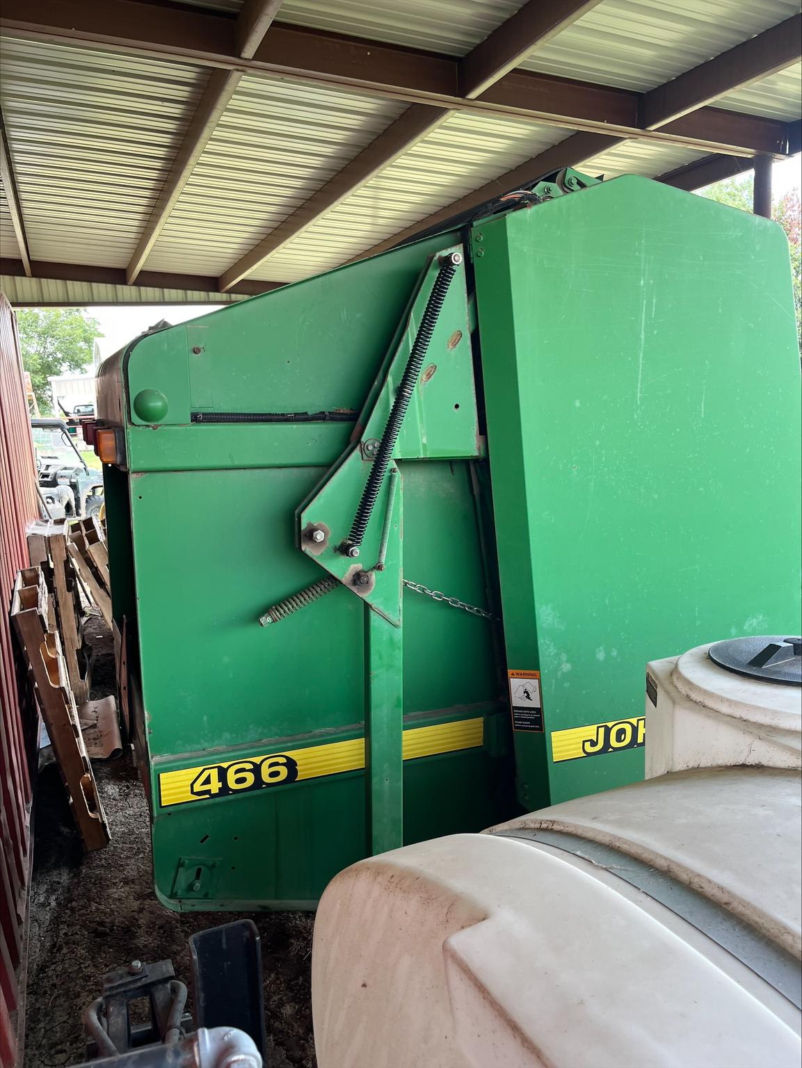 1997 John Deere 466 Image