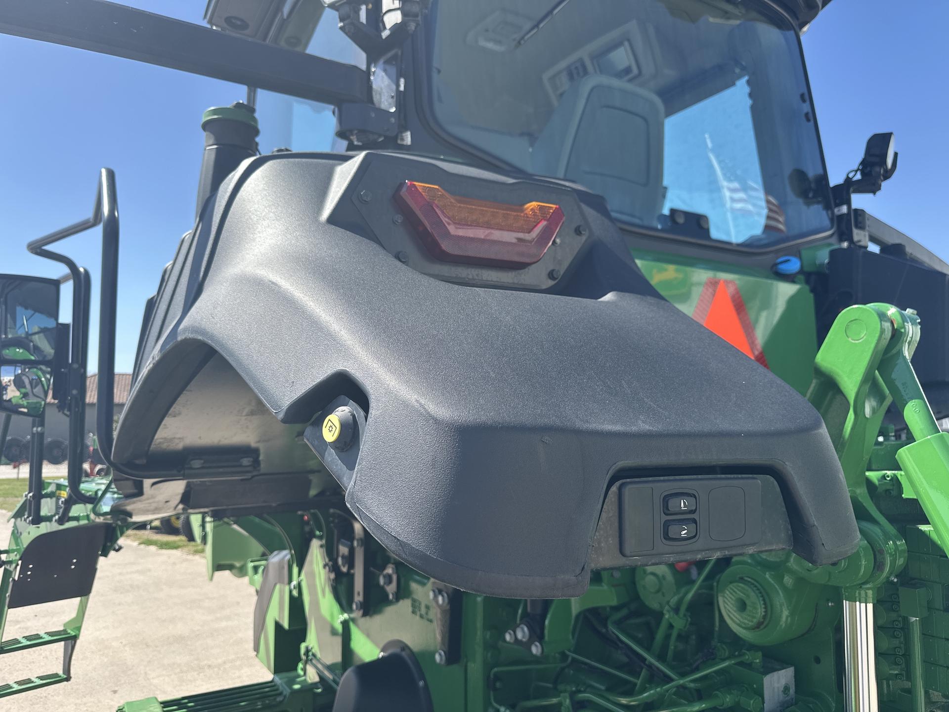 2021 John Deere 8RT 340 Image