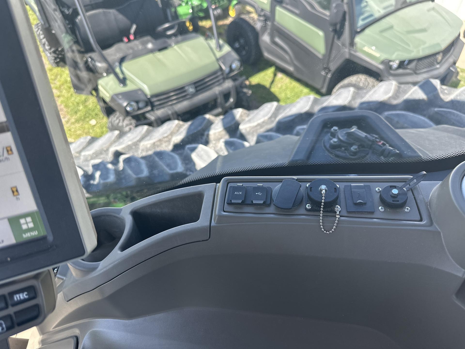 2021 John Deere 8RT 340 Image