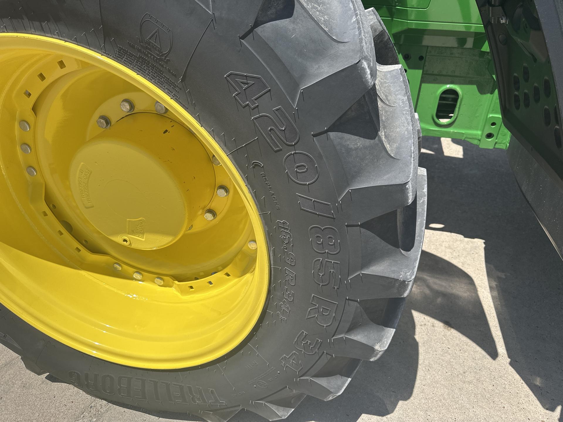 2023 John Deere 7R 230 Image