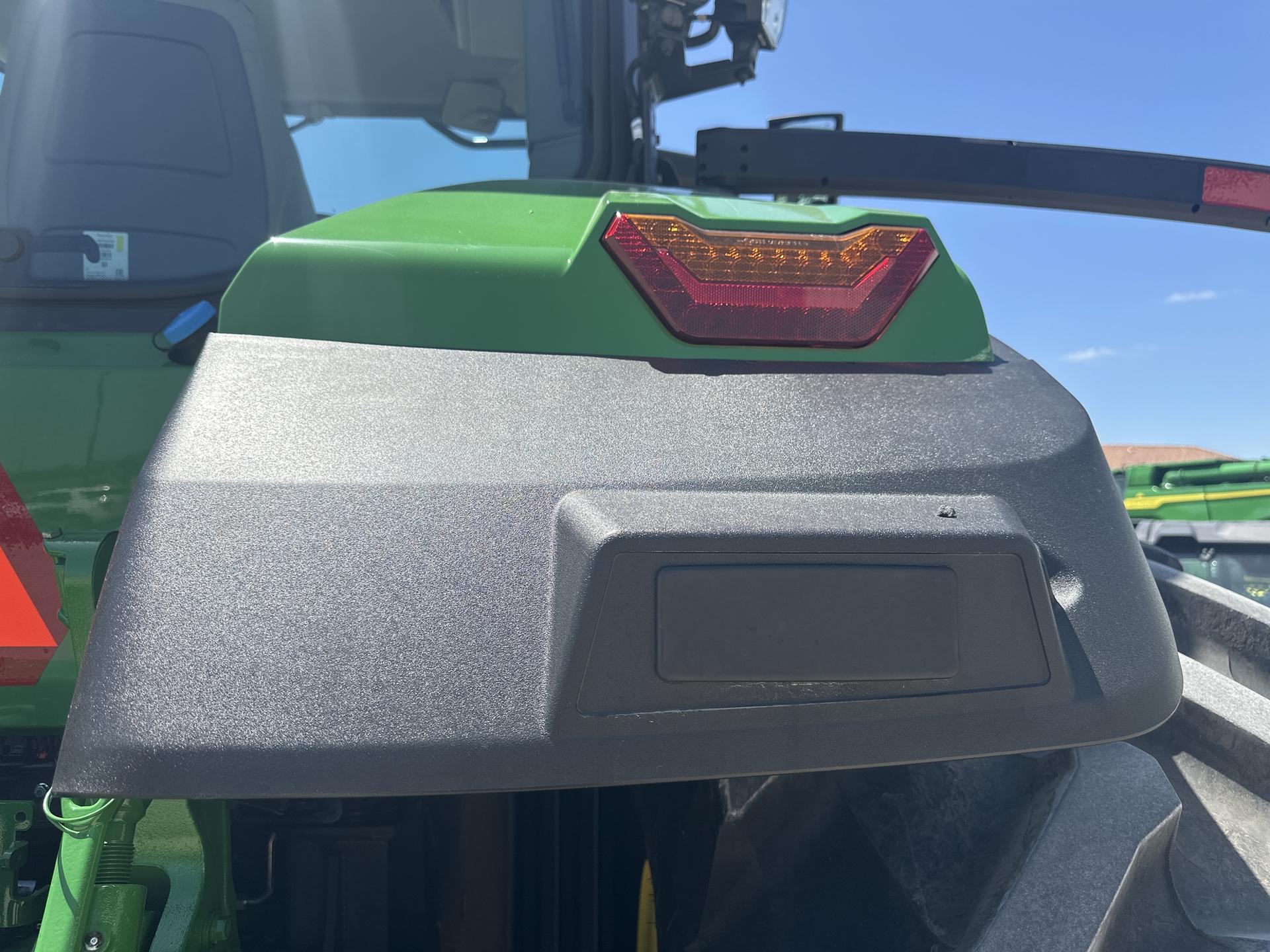 2023 John Deere 7R 230 Image